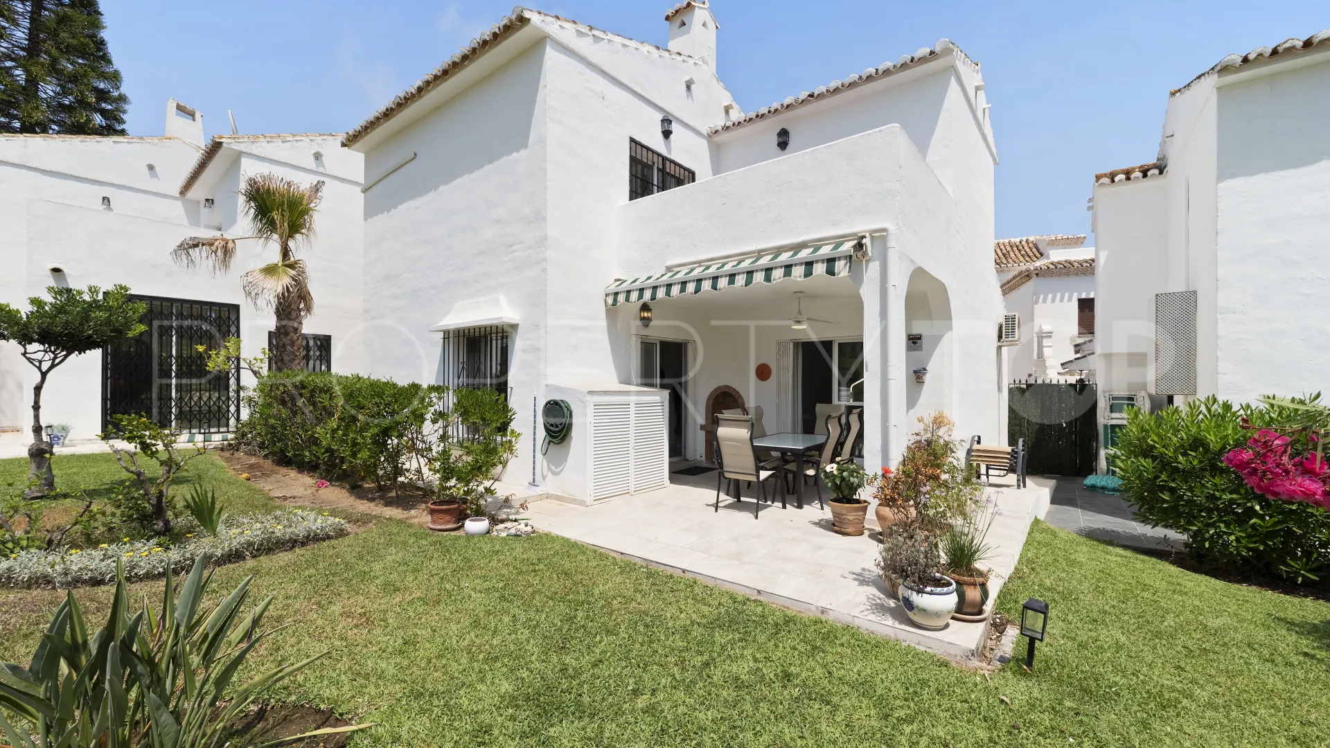 For sale 3 bedrooms villa in Calahonda