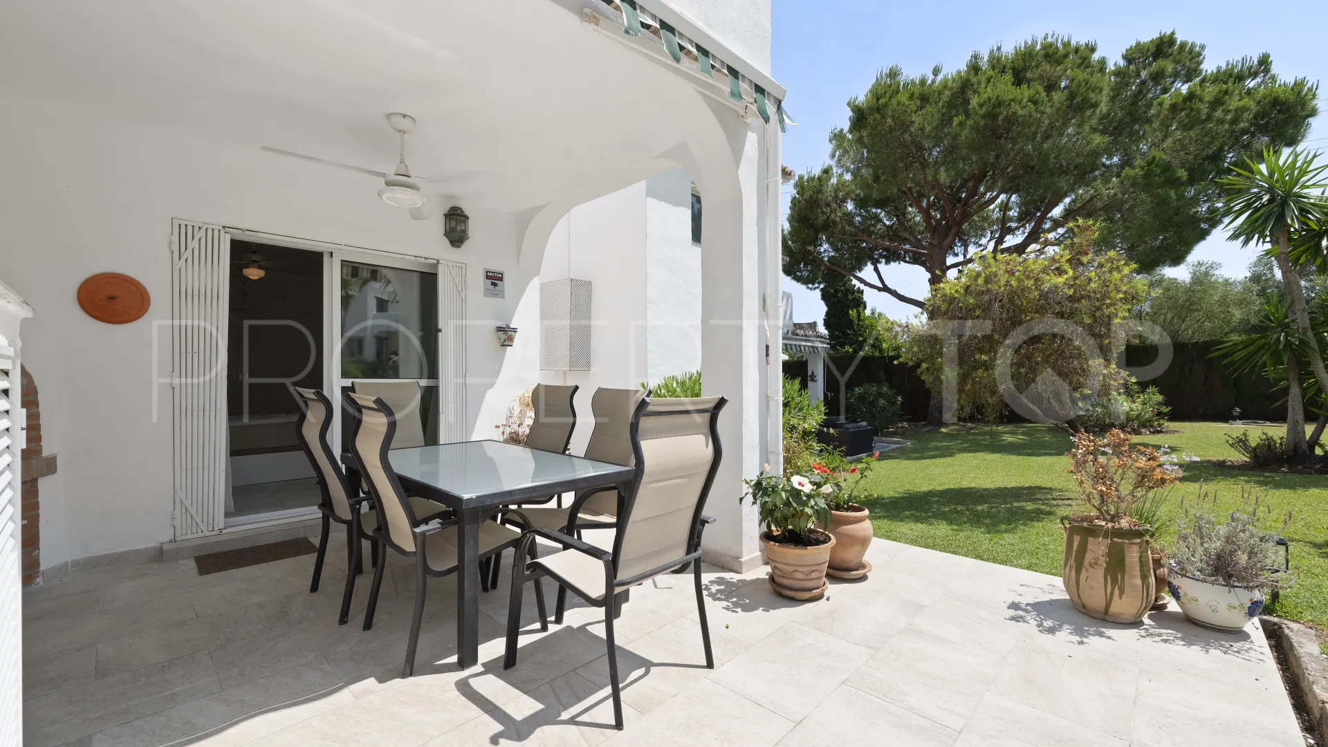 For sale 3 bedrooms villa in Calahonda