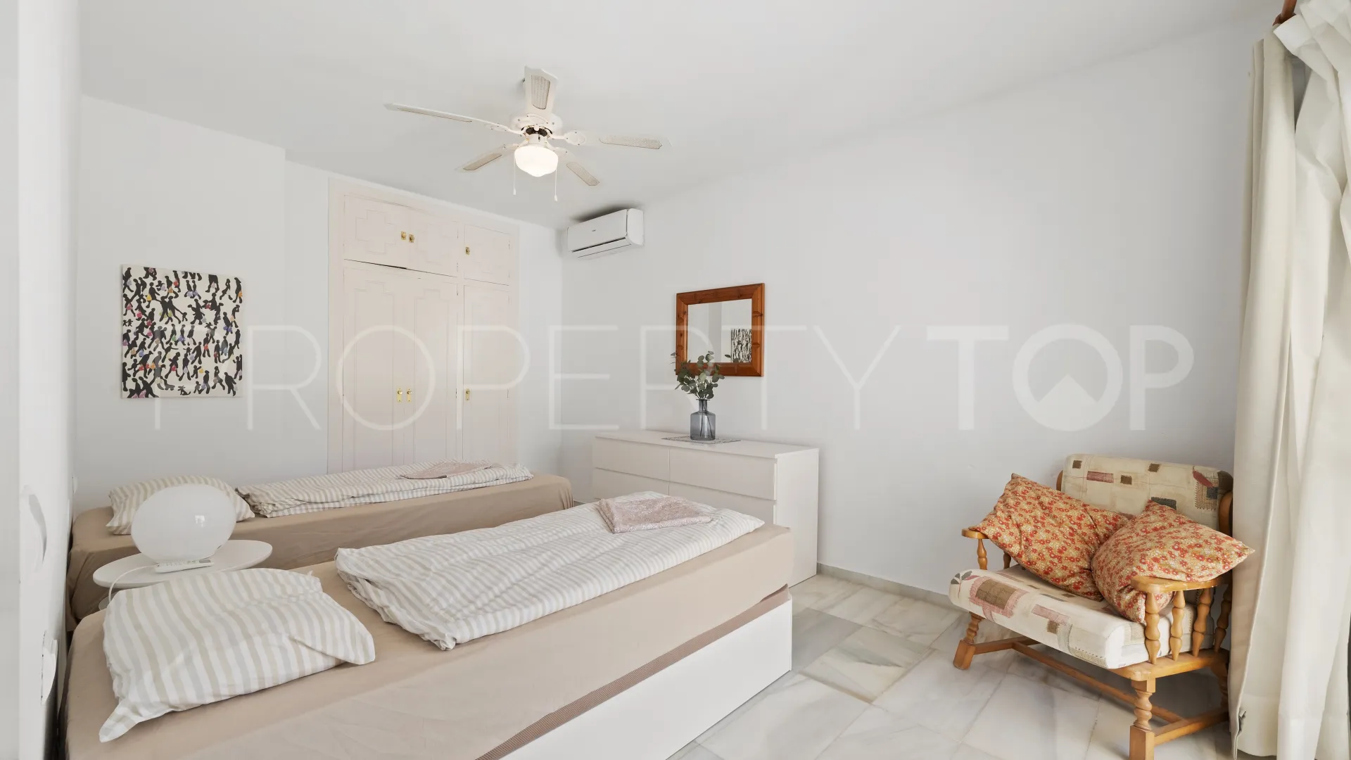For sale 3 bedrooms villa in Calahonda