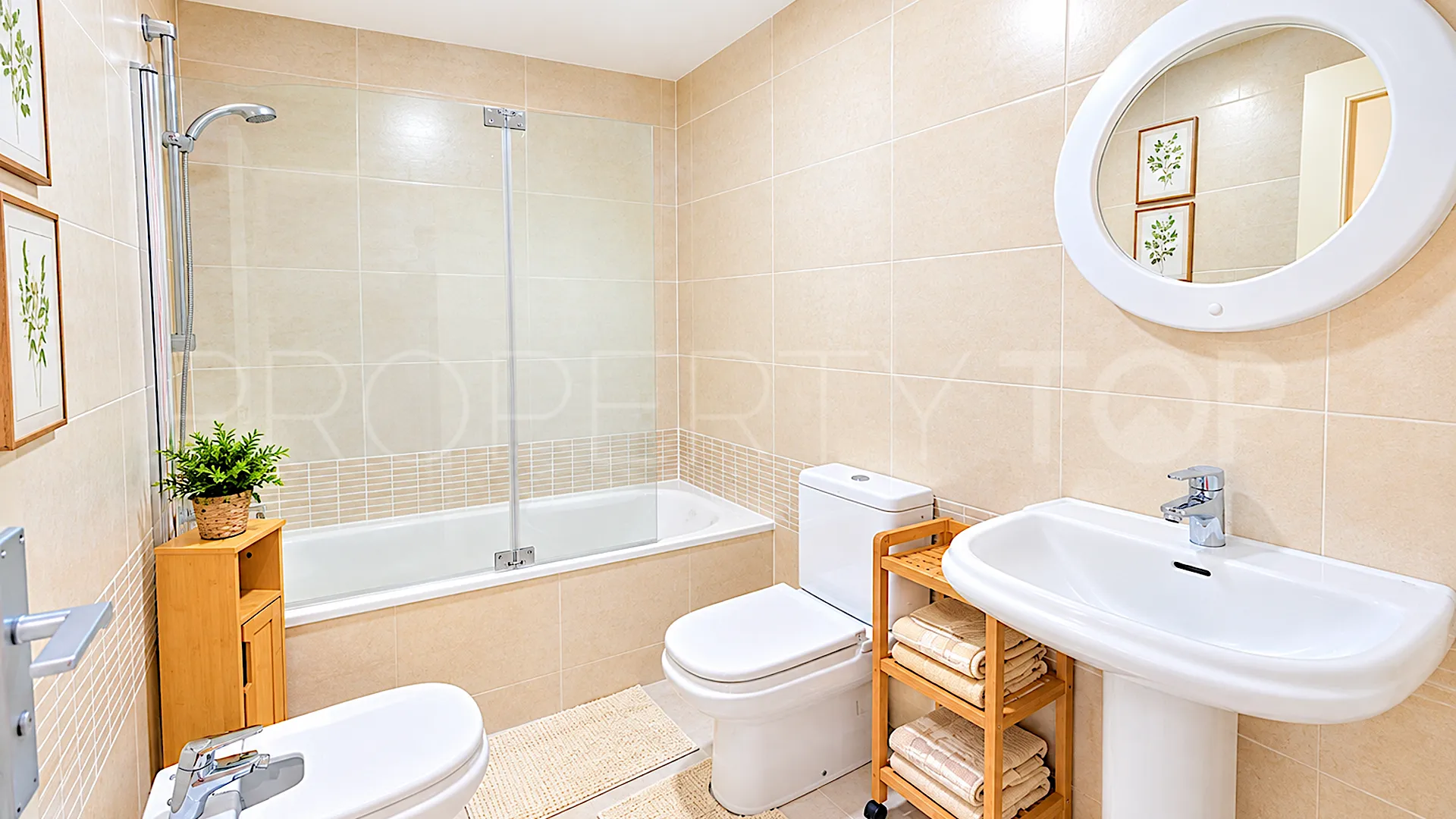 For sale apartment in Torrequebrada