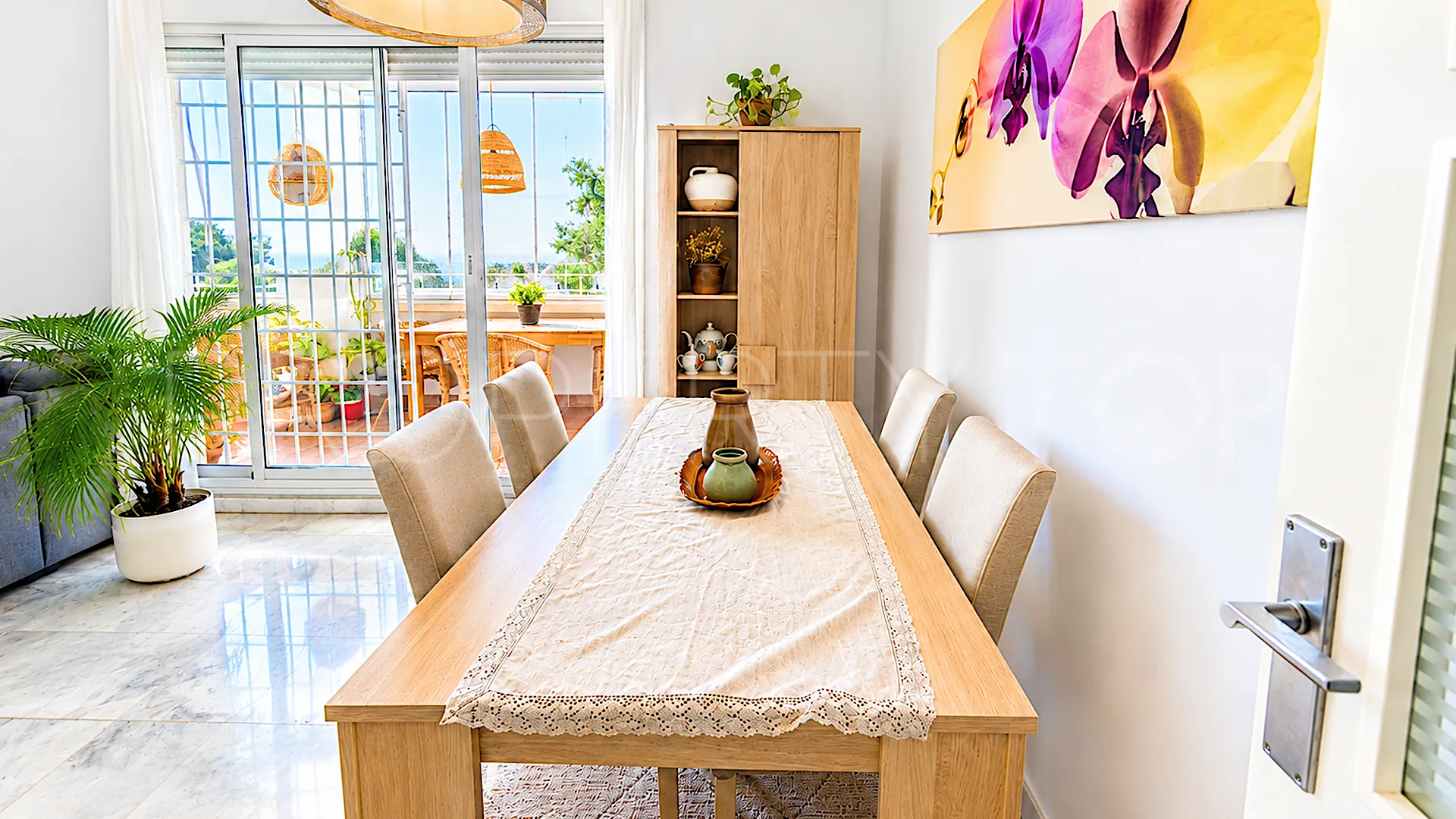For sale apartment in Torrequebrada
