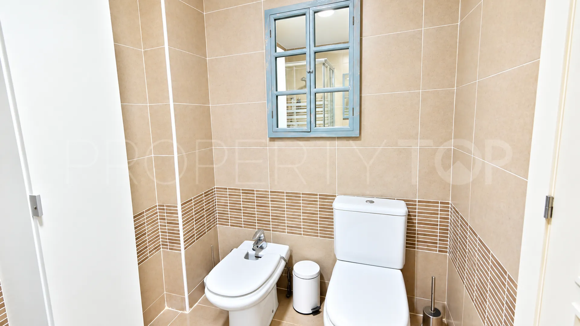 For sale apartment in Torrequebrada