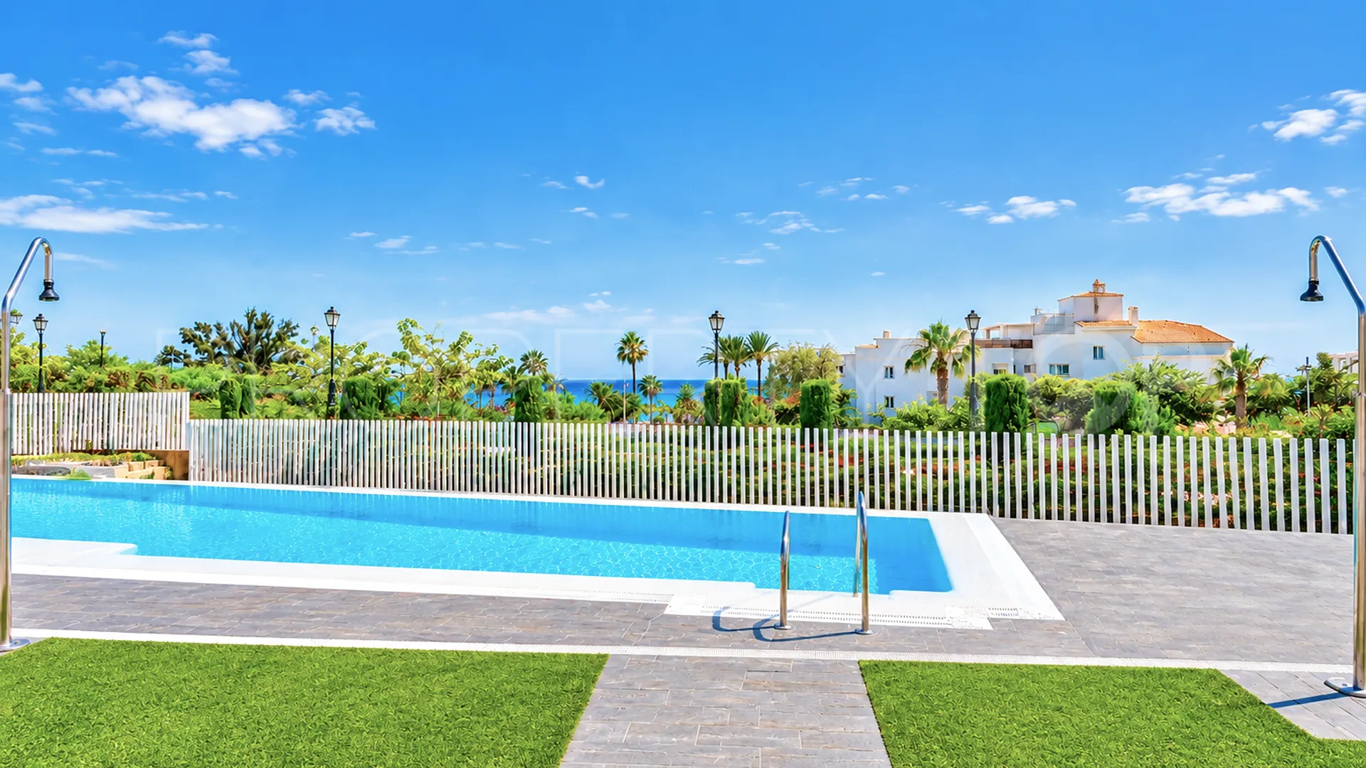 For sale apartment in Torrequebrada
