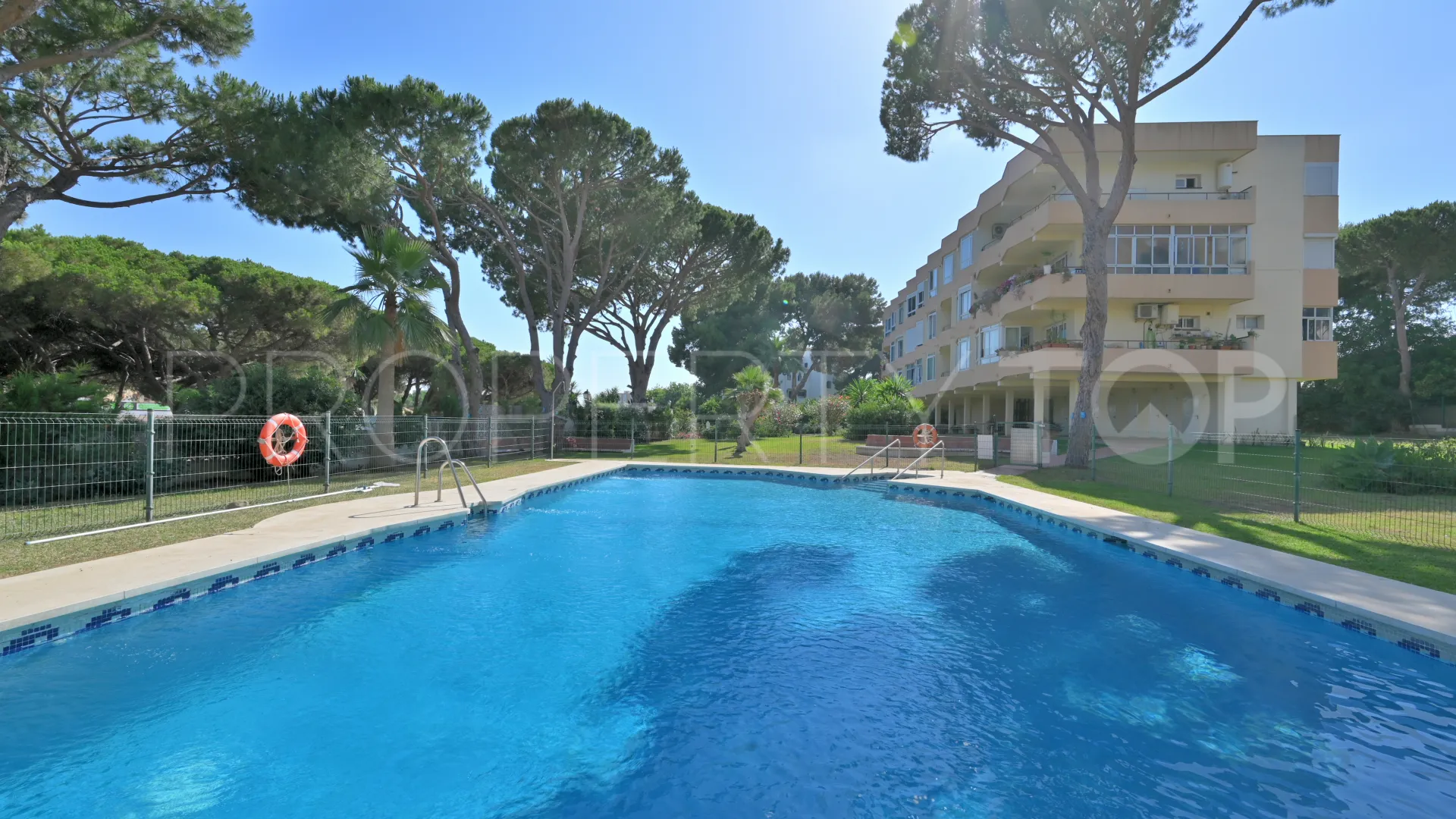 Calahonda, apartamento con 2 dormitorios en venta