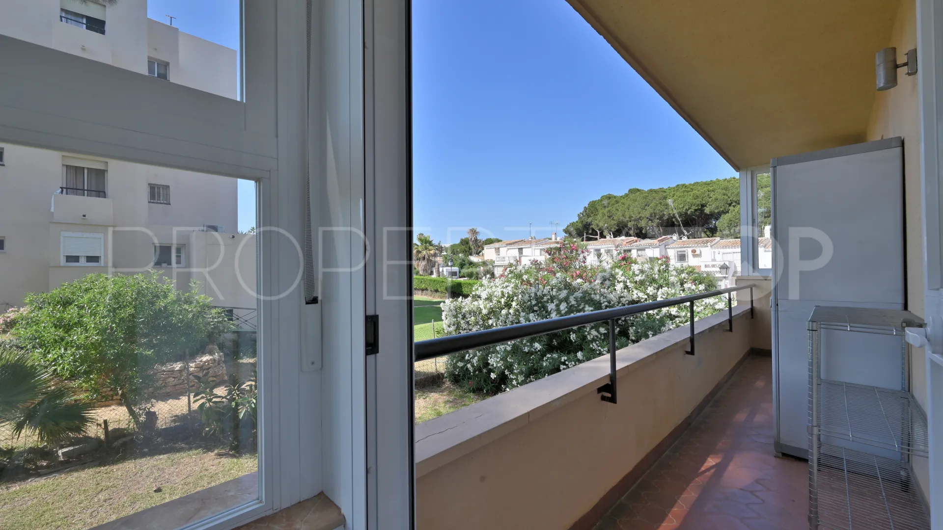 Calahonda, apartamento con 2 dormitorios en venta