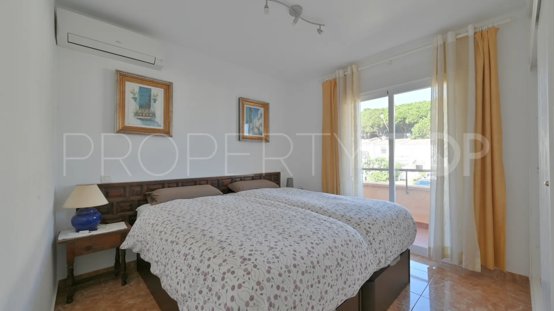 Calahonda, apartamento con 2 dormitorios en venta