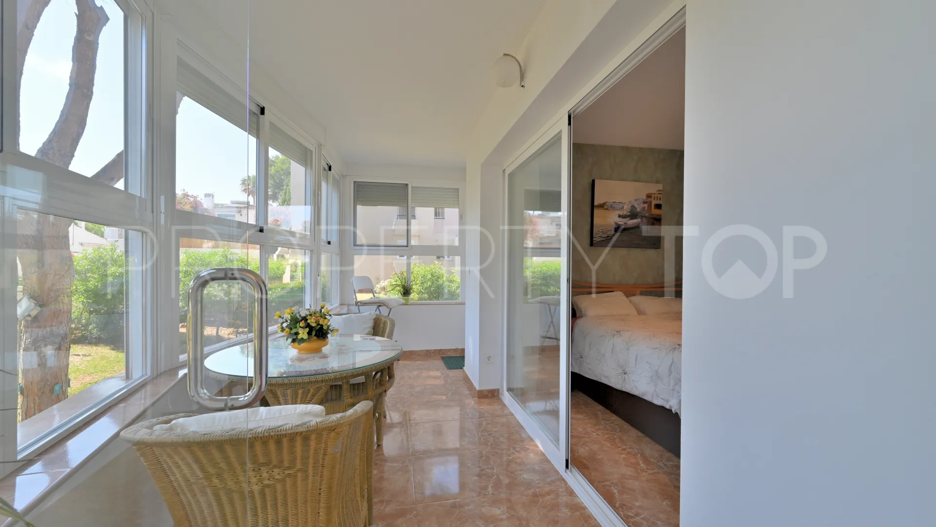 Calahonda, apartamento con 2 dormitorios en venta
