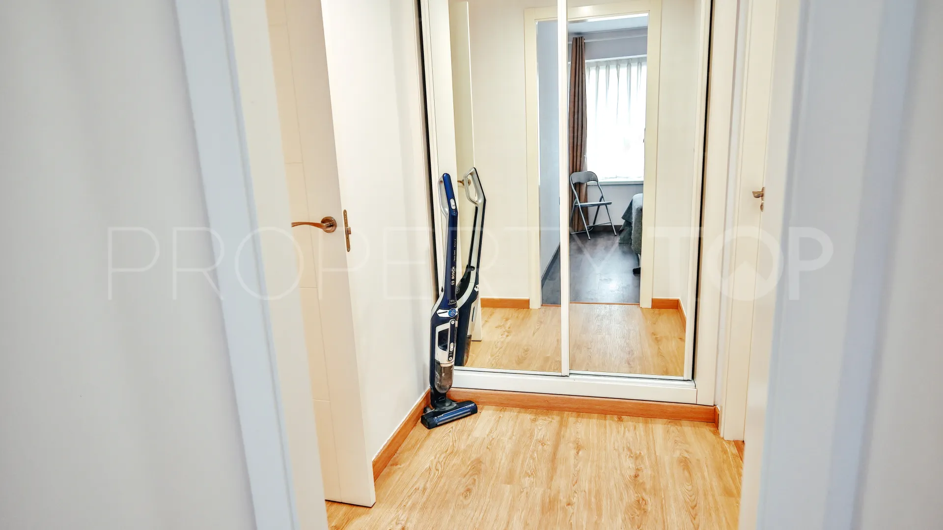 Apartment with 2 bedrooms for sale in La Carihuela