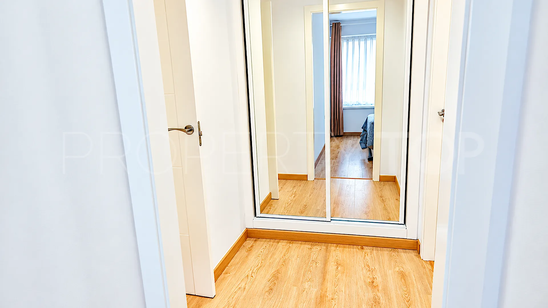 For sale 2 bedrooms apartment in La Carihuela