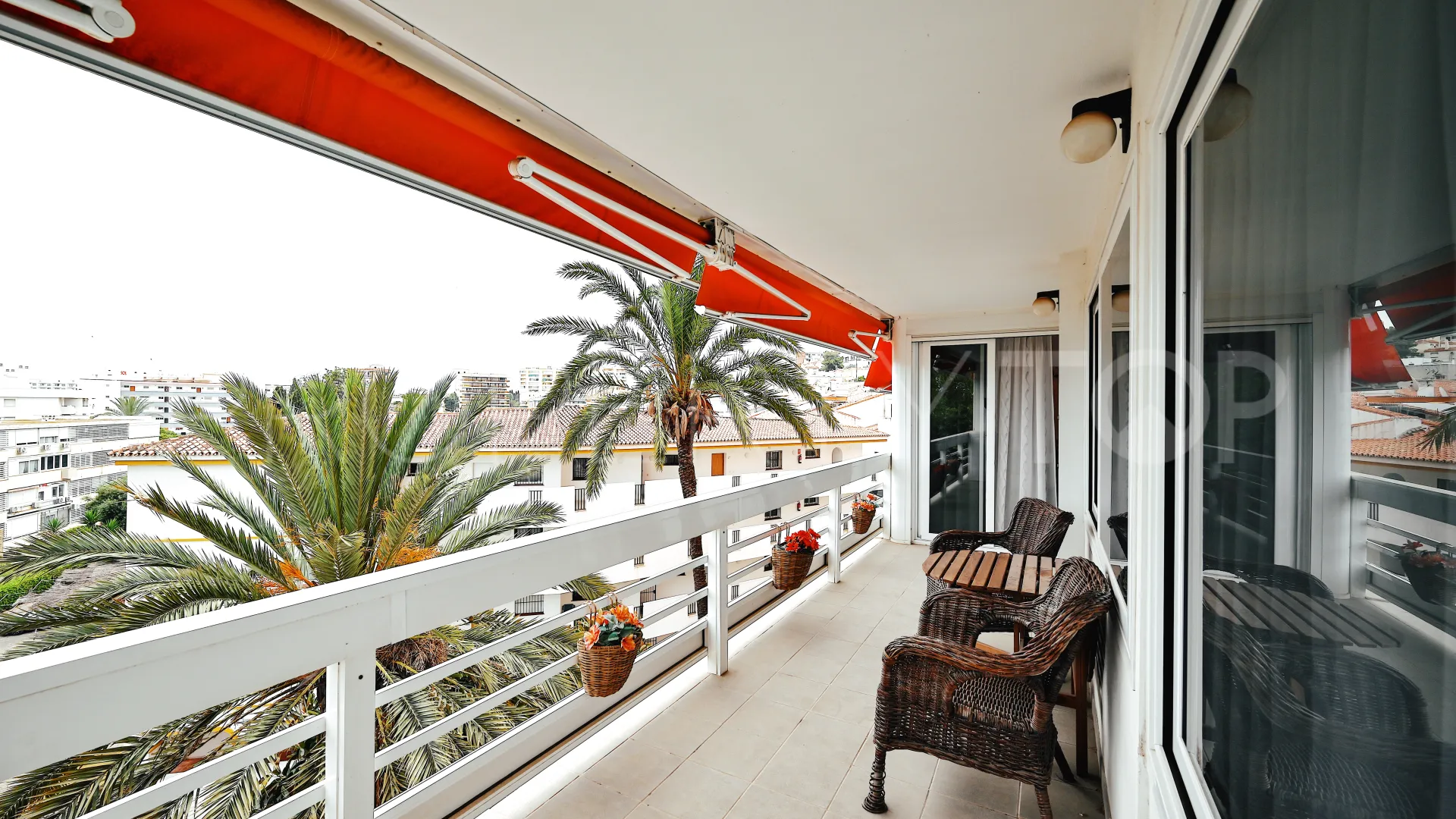 Apartment with 2 bedrooms for sale in La Carihuela