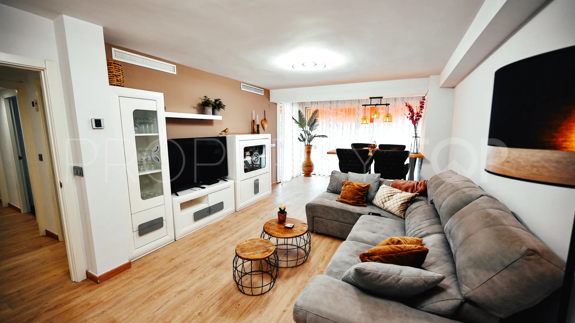 Apartment with 2 bedrooms for sale in La Carihuela