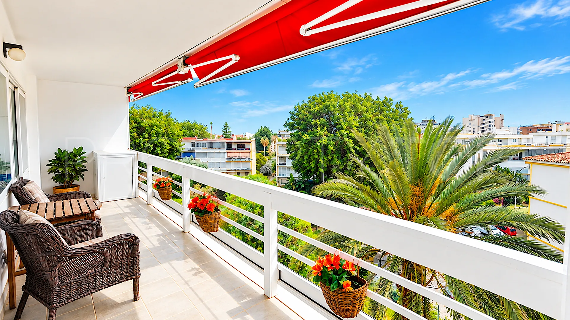 For sale 2 bedrooms apartment in La Carihuela