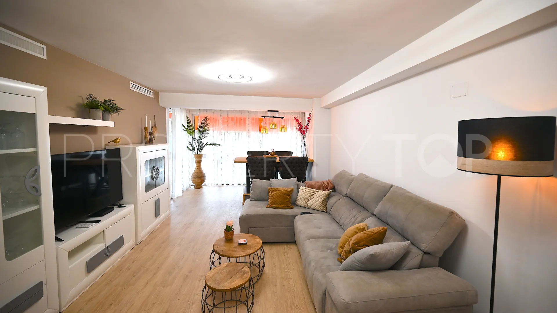 Apartment with 2 bedrooms for sale in La Carihuela
