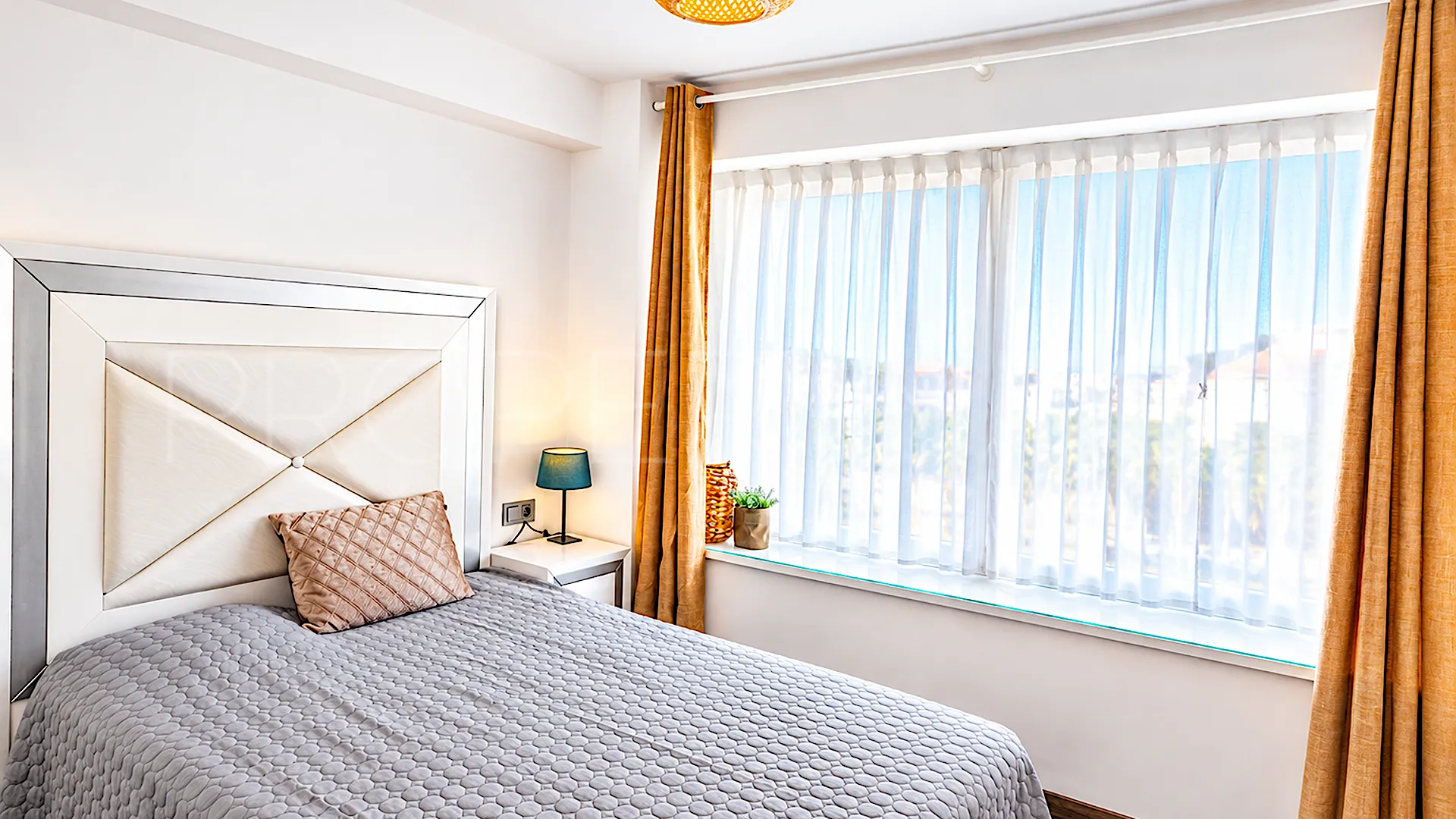 For sale 2 bedrooms apartment in La Carihuela