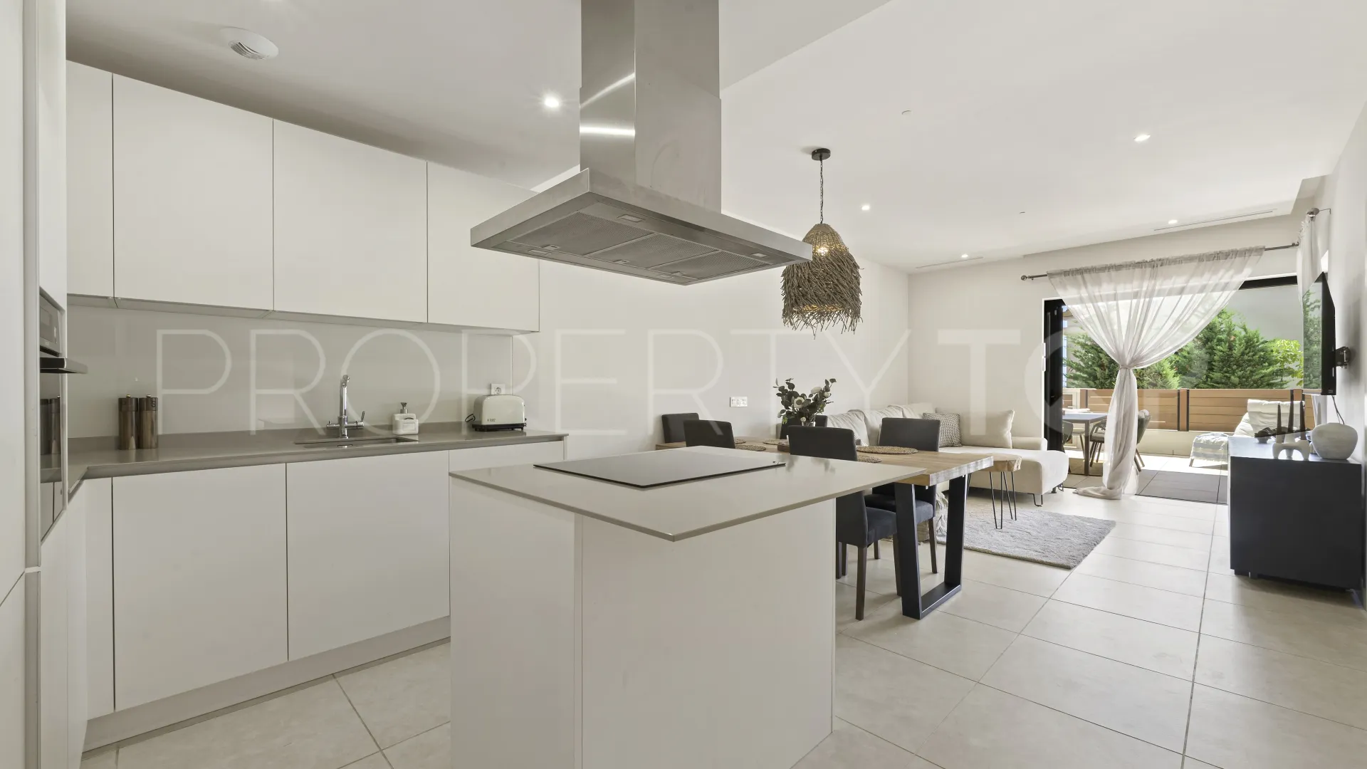 Cala de Mijas, apartamento planta baja en venta de 2 dormitorios