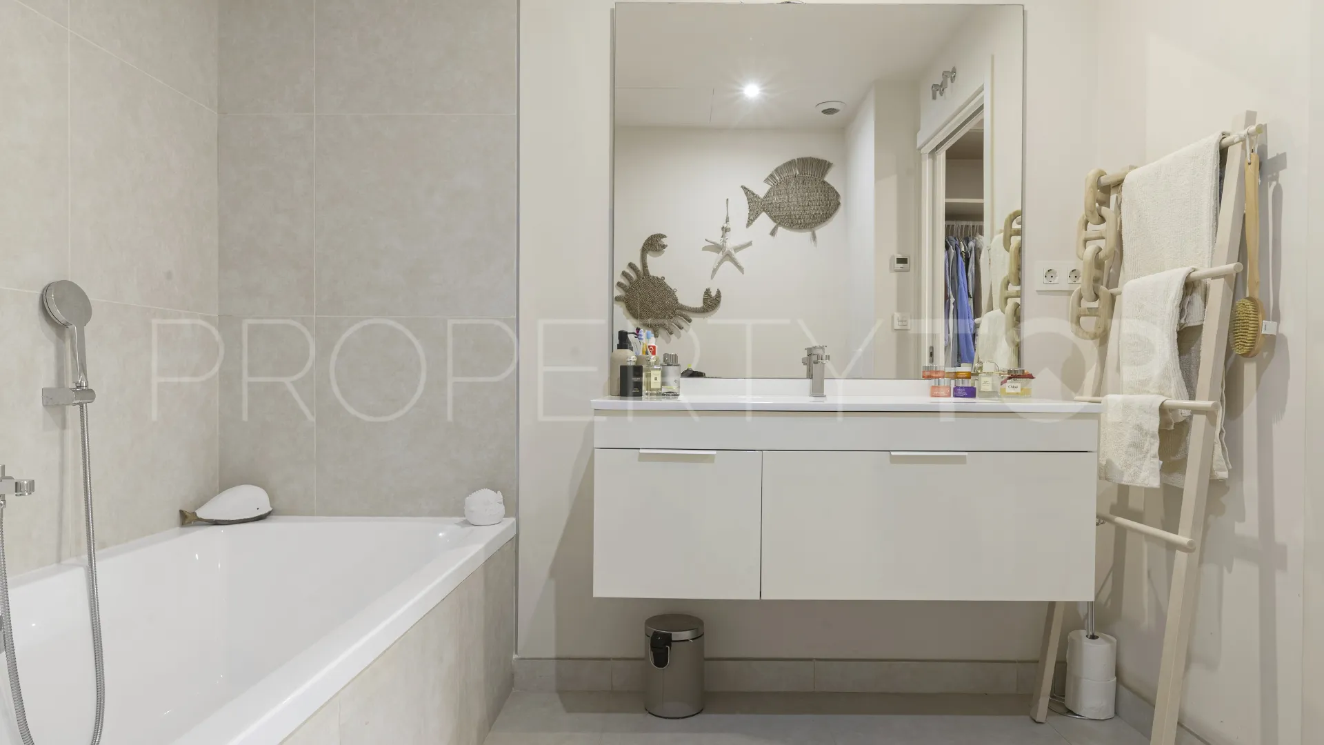 Cala de Mijas, apartamento planta baja en venta de 2 dormitorios