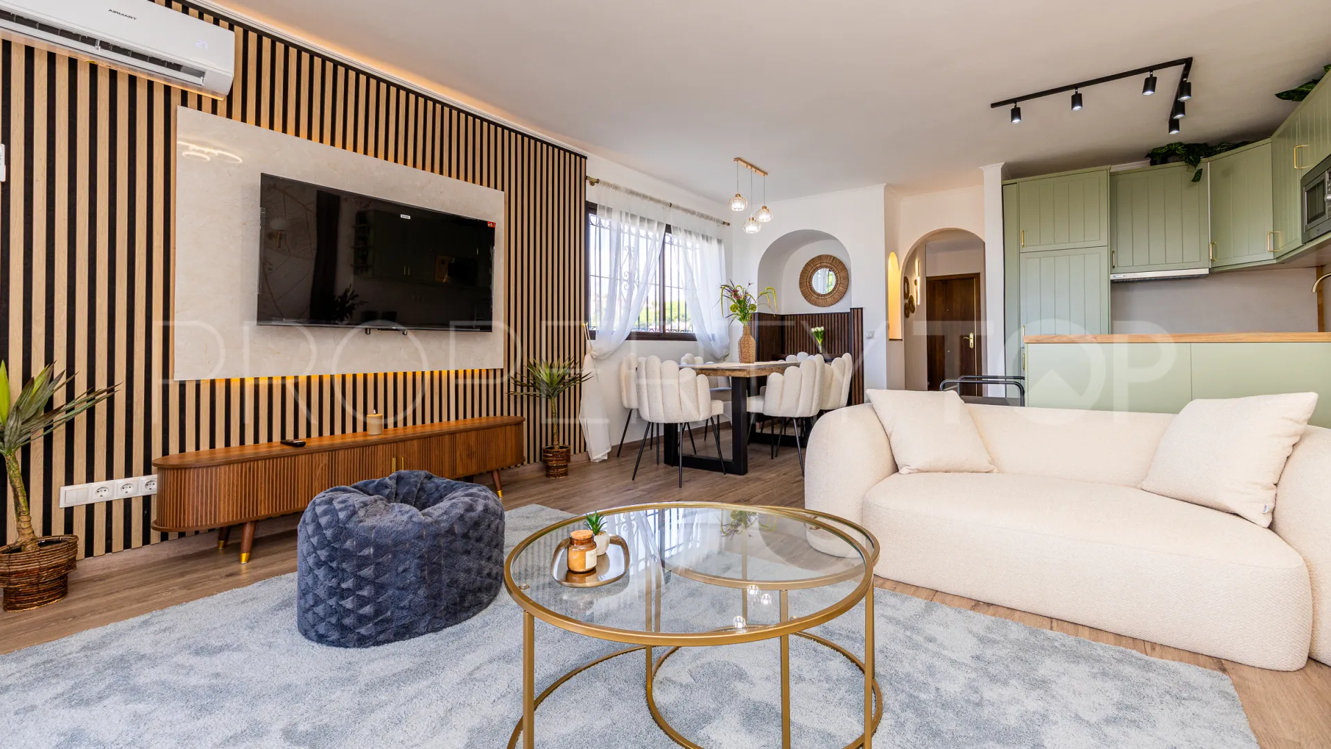 4 bedrooms semi detached house in Calahonda for sale