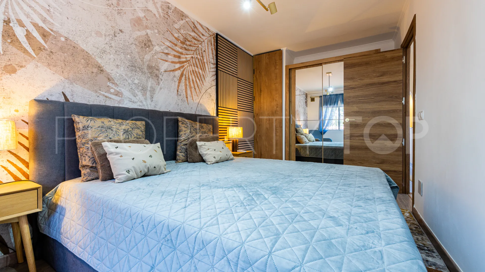 4 bedrooms semi detached house in Calahonda for sale