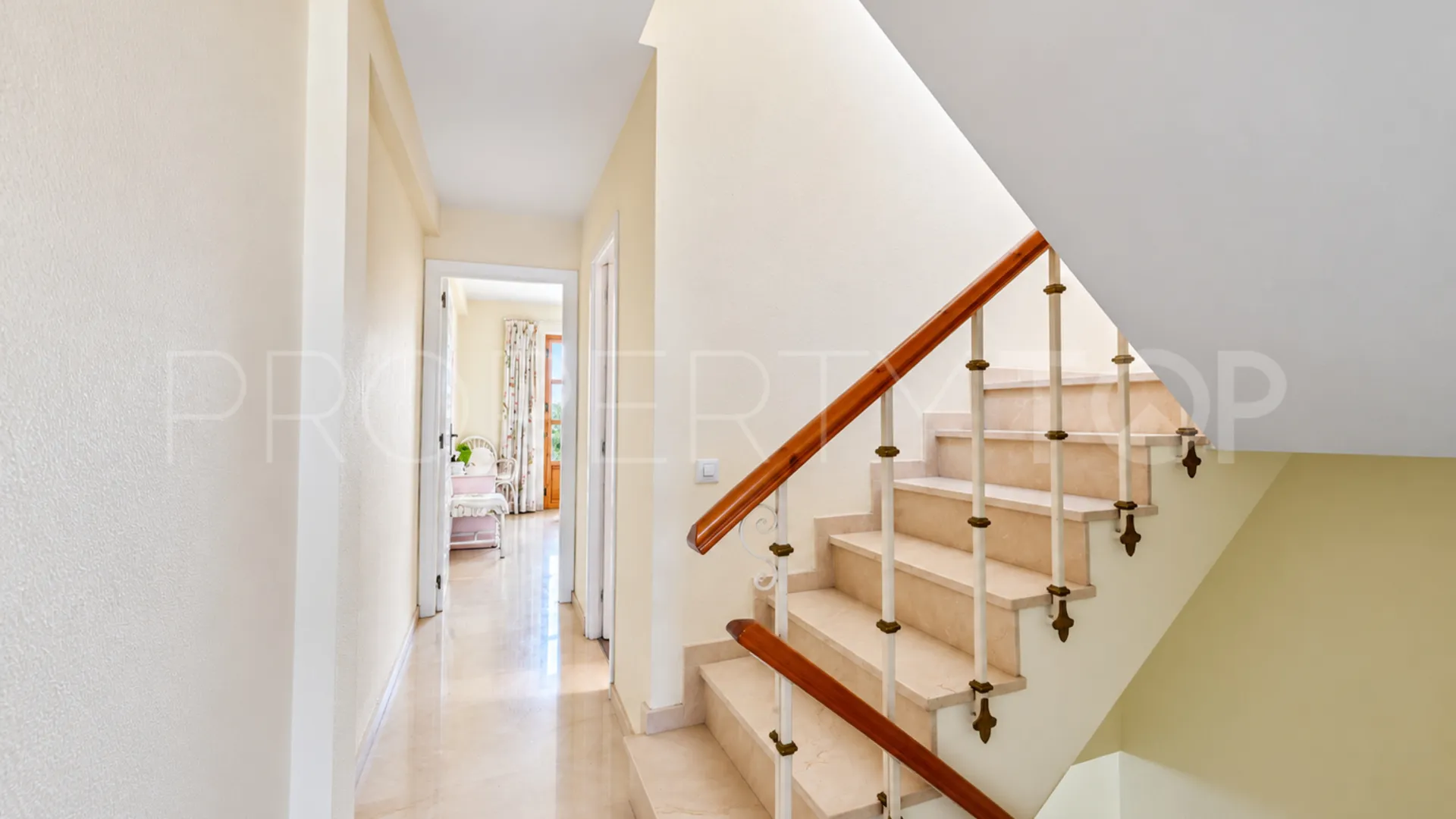 Town house with 2 bedrooms for sale in Calahonda