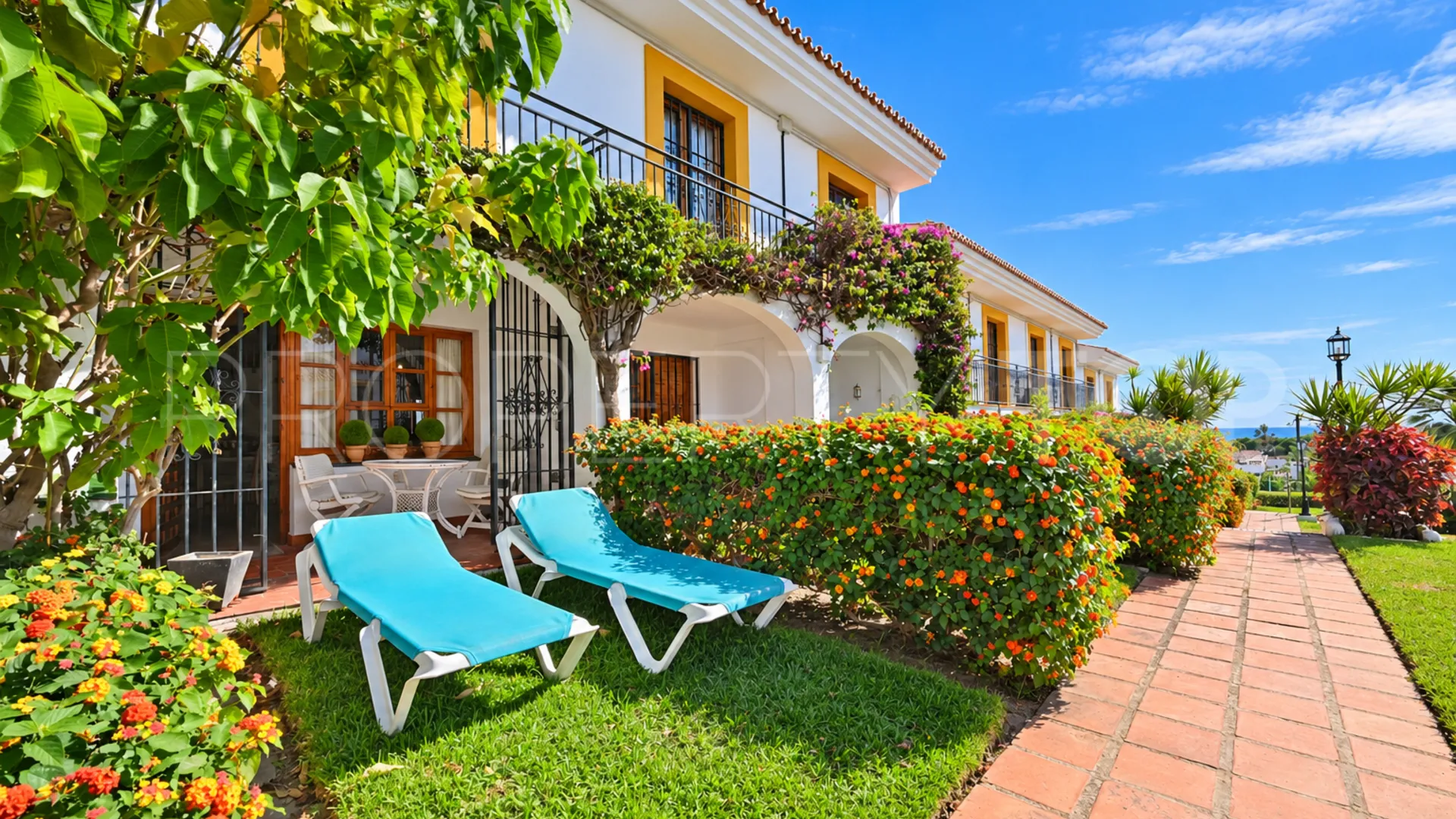 Town house with 2 bedrooms for sale in Calahonda