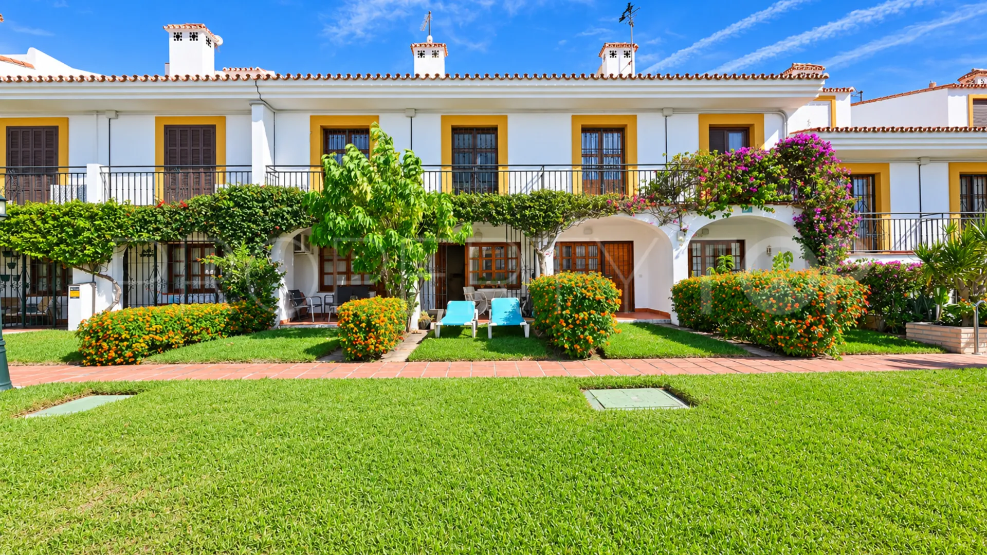 Town house with 2 bedrooms for sale in Calahonda