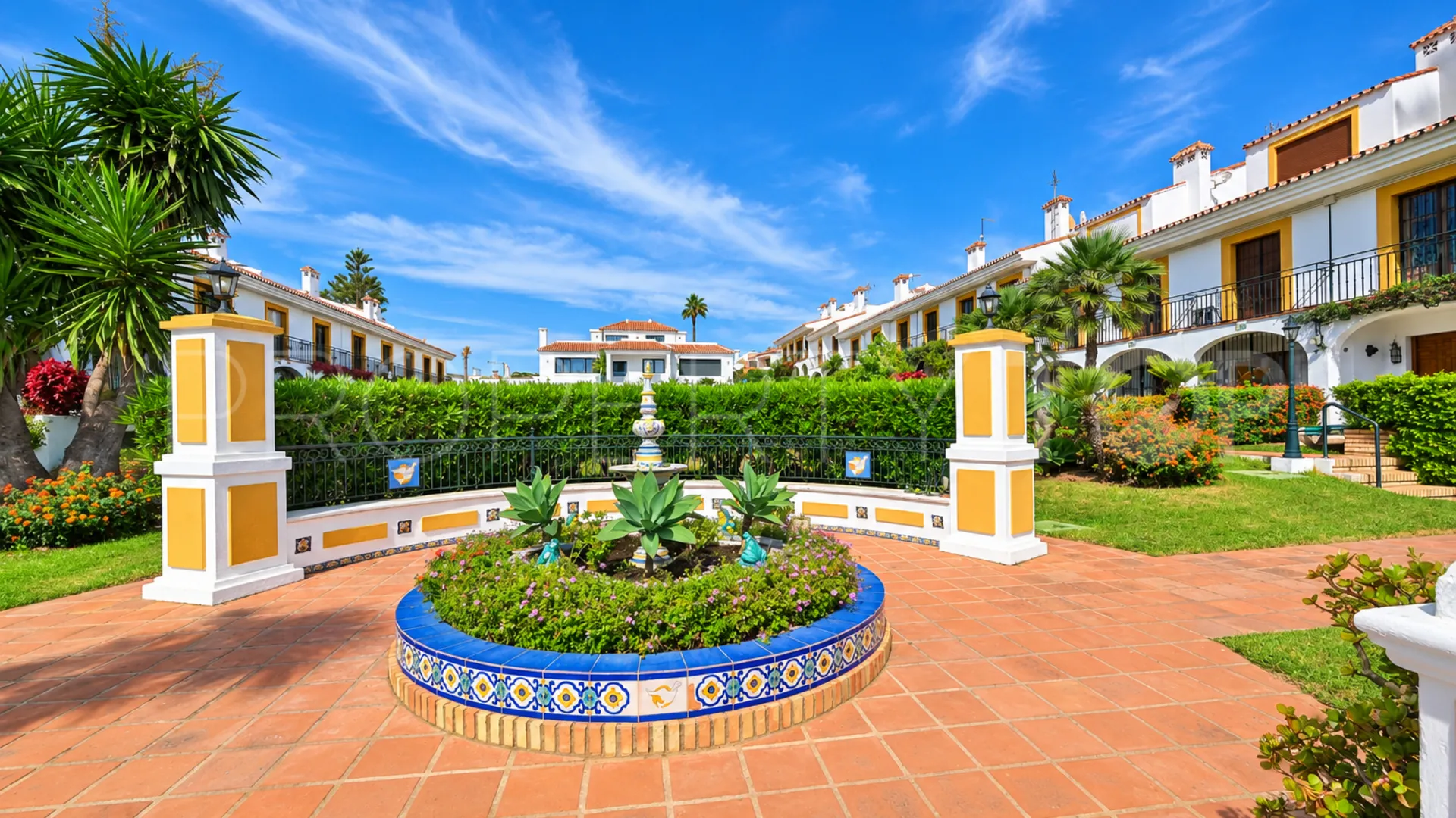 Town house with 2 bedrooms for sale in Calahonda