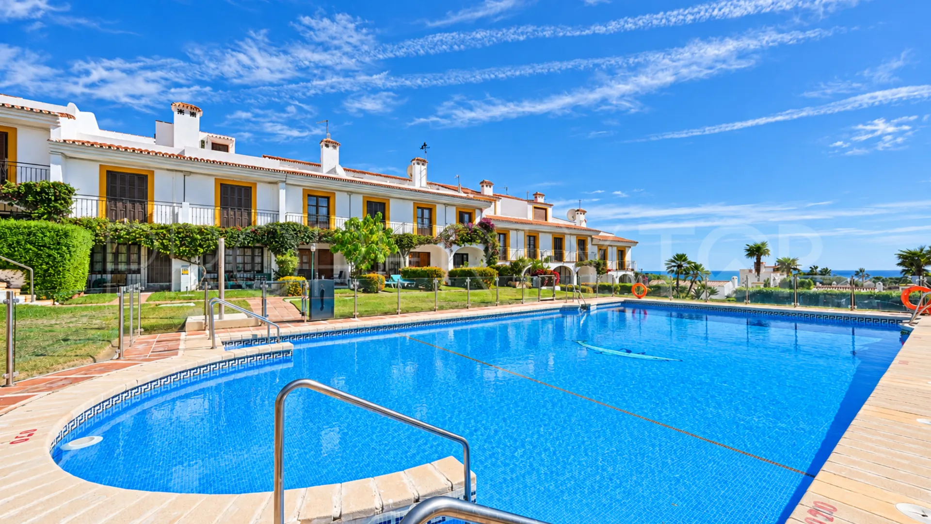 Town house with 2 bedrooms for sale in Calahonda