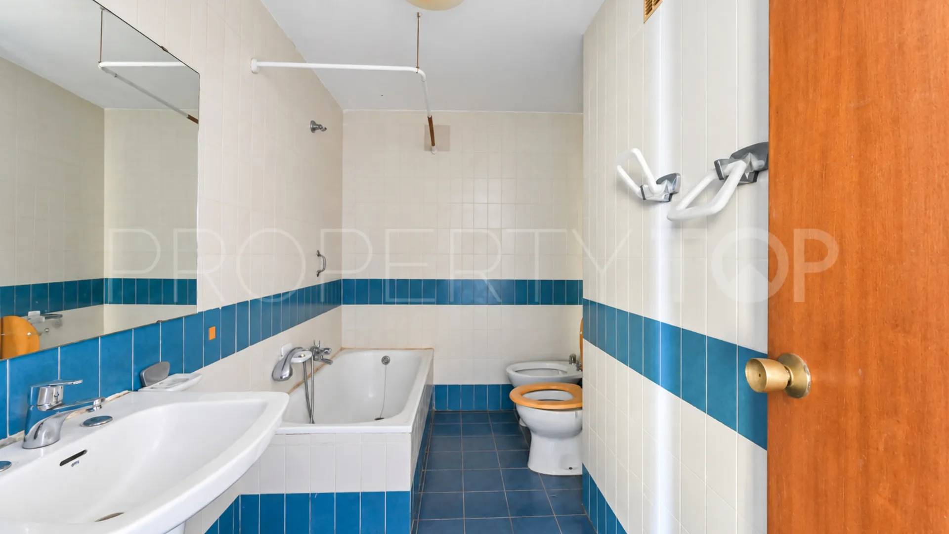 Apartamento a la venta en Calahonda