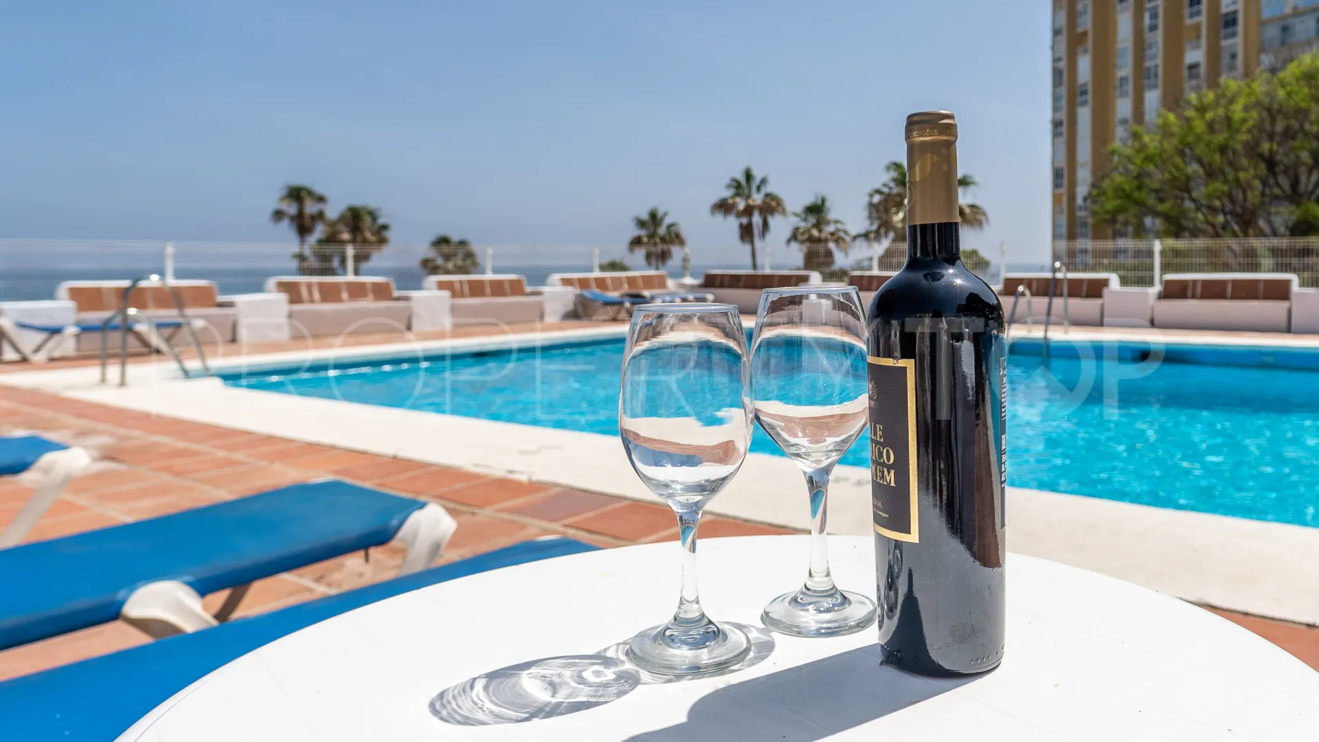2 bedrooms apartment in Calahonda for sale