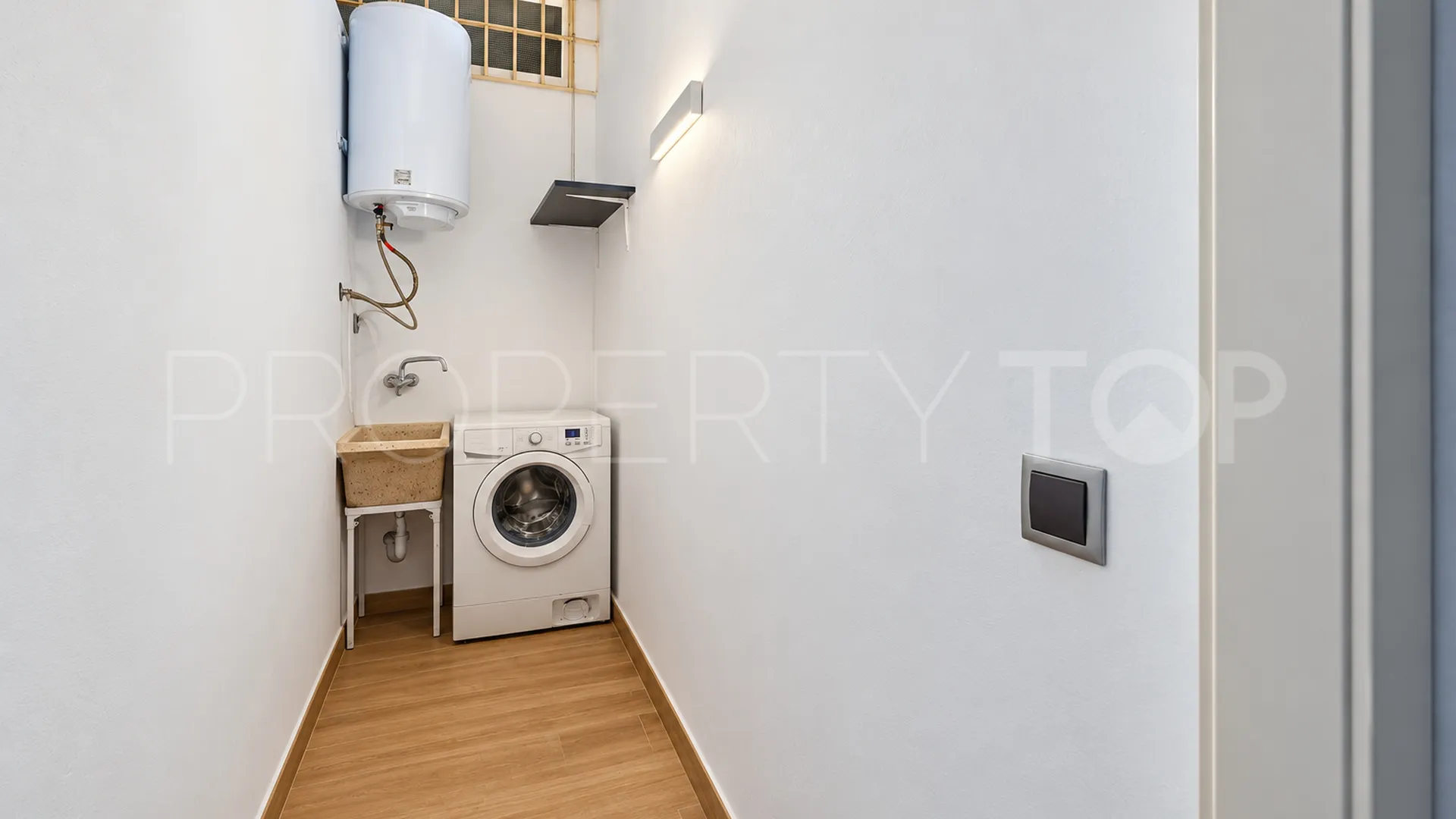 2 bedrooms apartment in Calahonda for sale