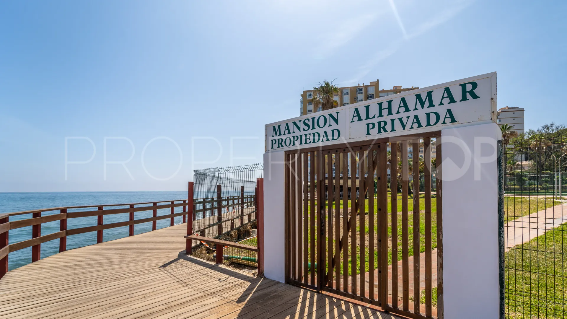 2 bedrooms apartment in Calahonda for sale