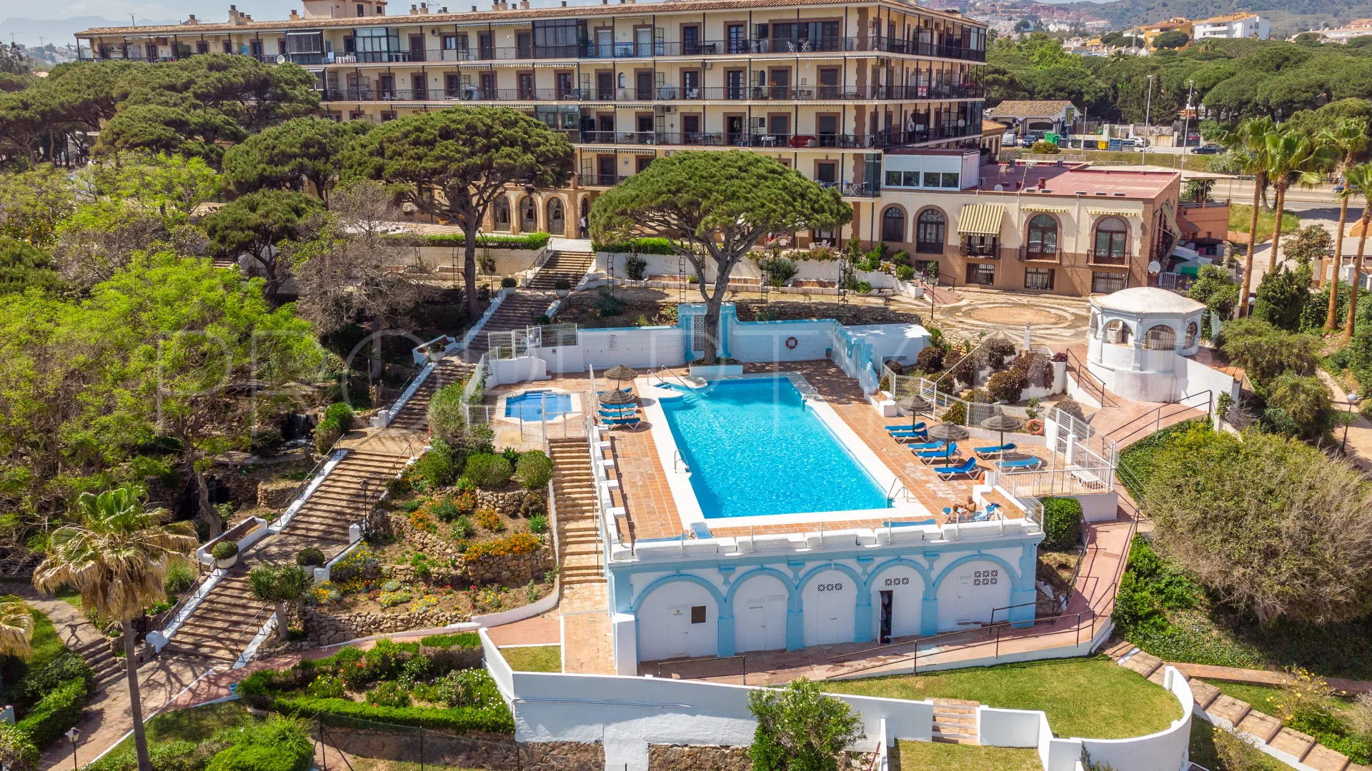 2 bedrooms apartment in Calahonda for sale