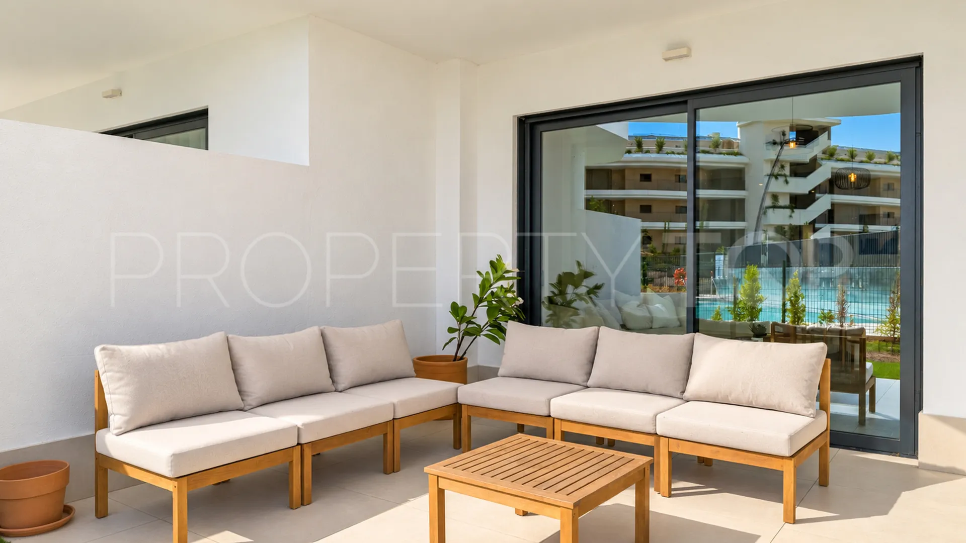 Comprar apartamento planta baja en El Higueron