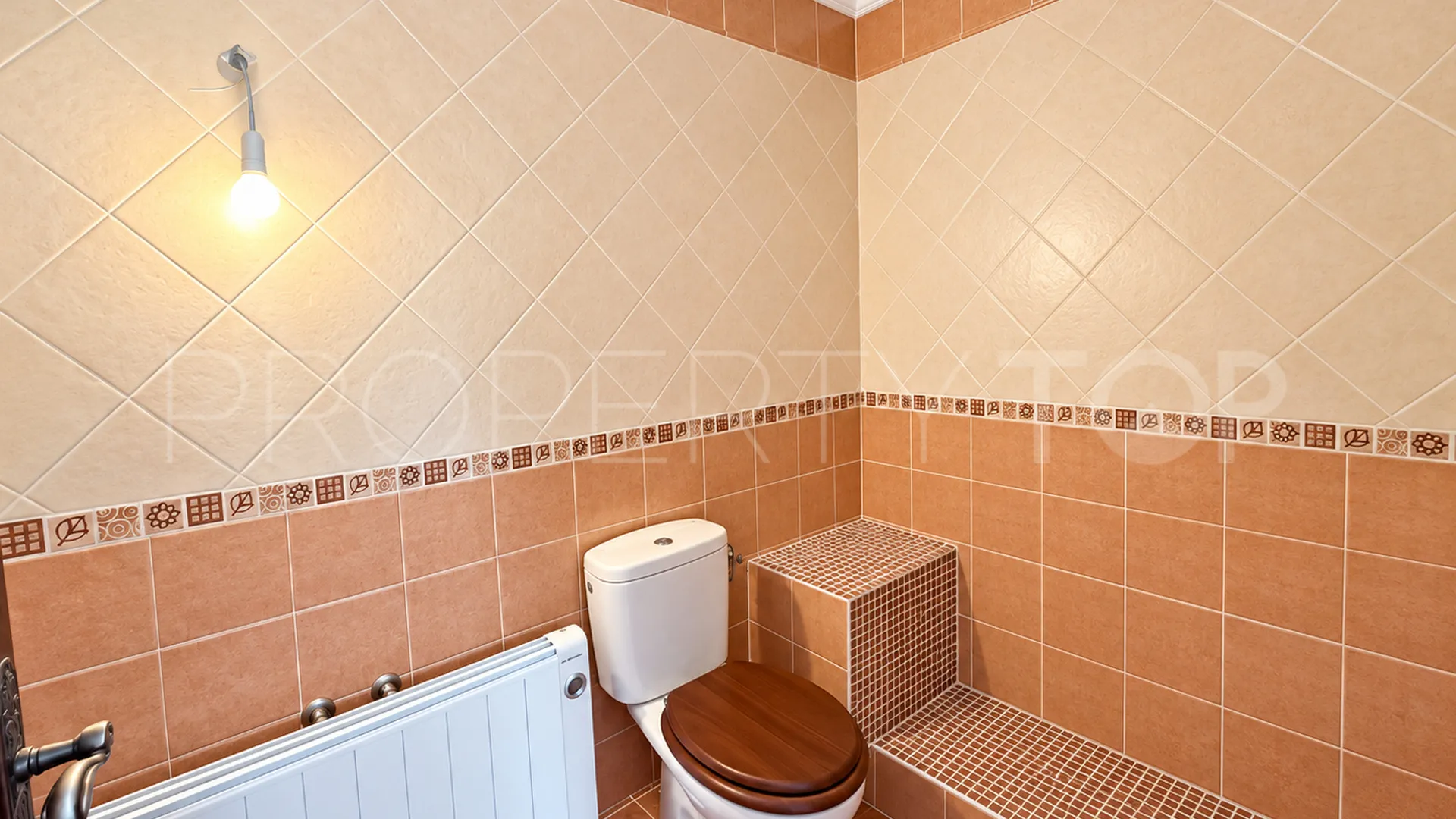 Se vende apartamento de 2 dormitorios en Fuengirola