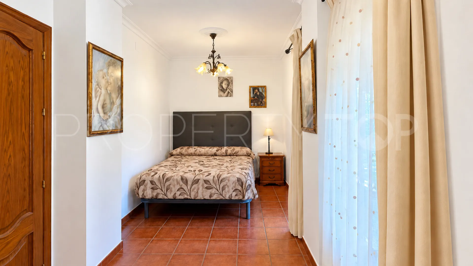 Se vende apartamento de 2 dormitorios en Fuengirola