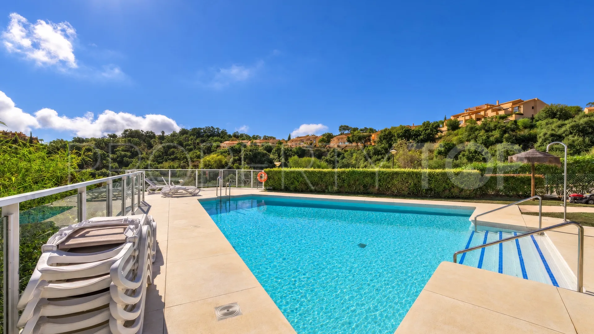 2 bedrooms ground floor apartment in La Mairena for sale