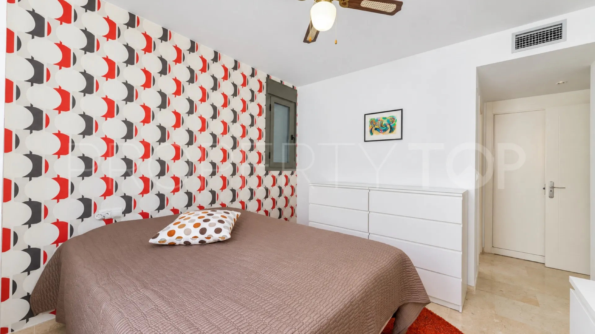 For sale apartment with 2 bedrooms in Calahonda