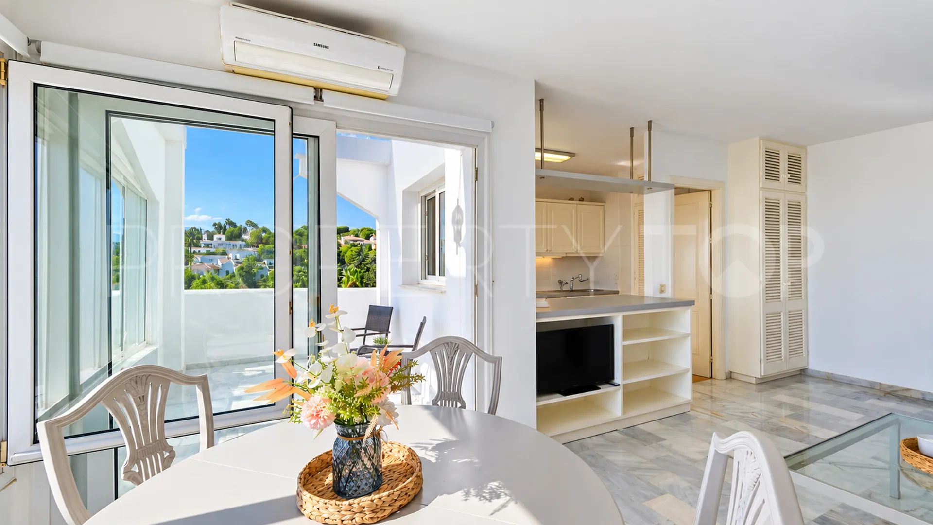Se vende Ático en La Reserva de Marbella de 2 dormitorios