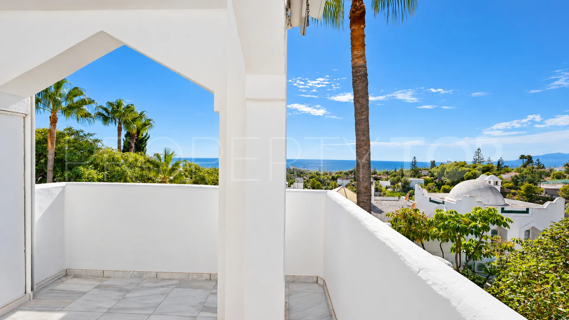 Se vende Ático en La Reserva de Marbella de 2 dormitorios