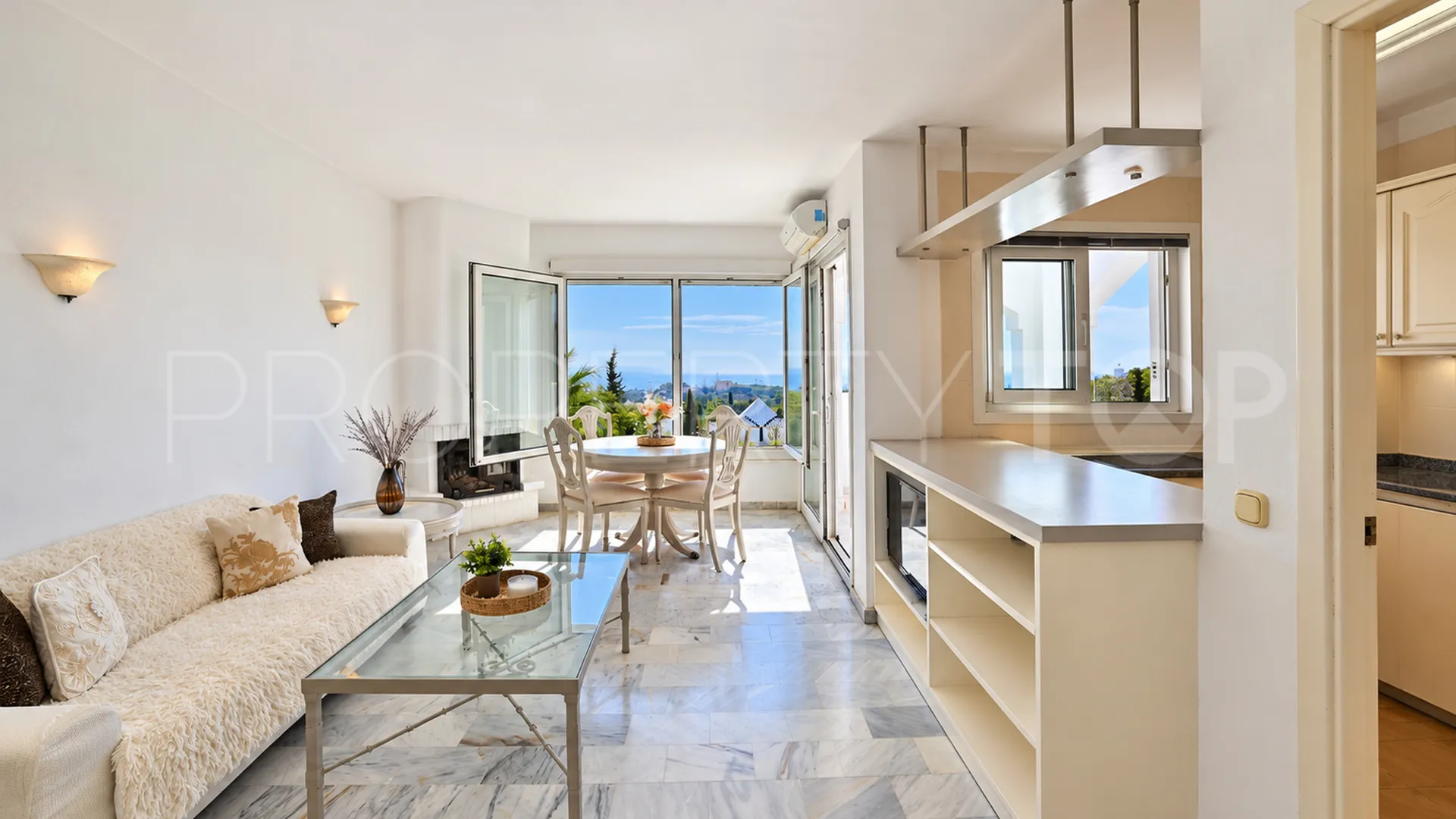 Se vende Ático en La Reserva de Marbella de 2 dormitorios