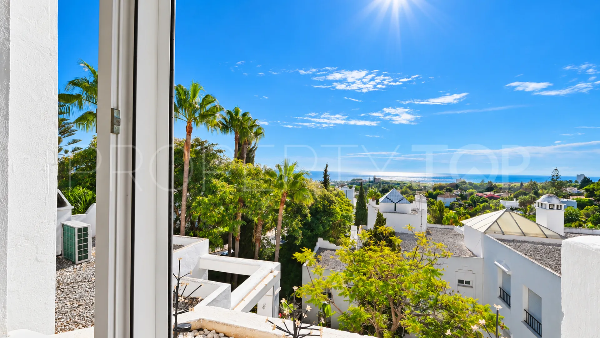 Se vende Ático en La Reserva de Marbella de 2 dormitorios