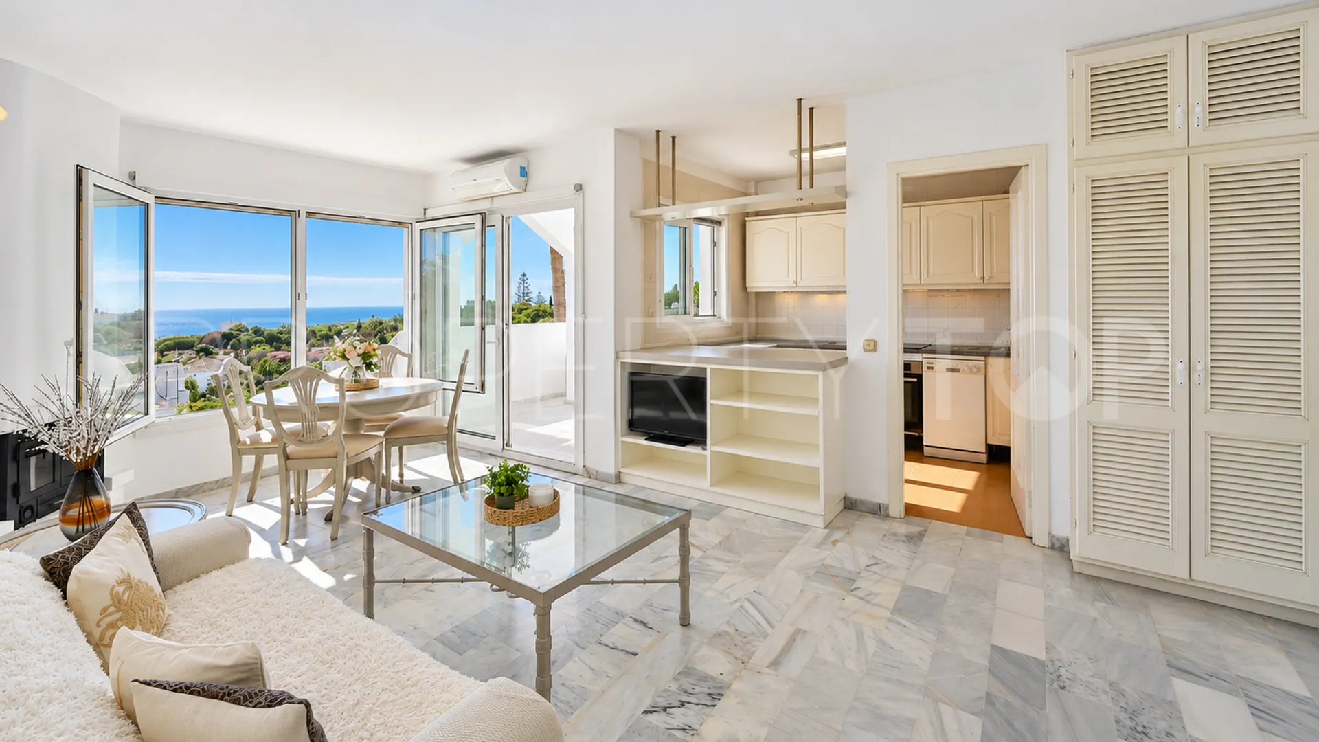Se vende Ático en La Reserva de Marbella de 2 dormitorios
