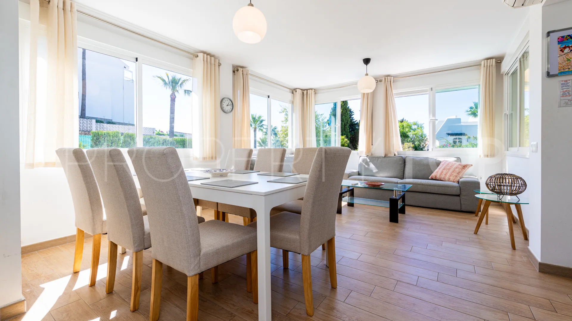 Riviera del Sol, villa de 4 dormitorios a la venta