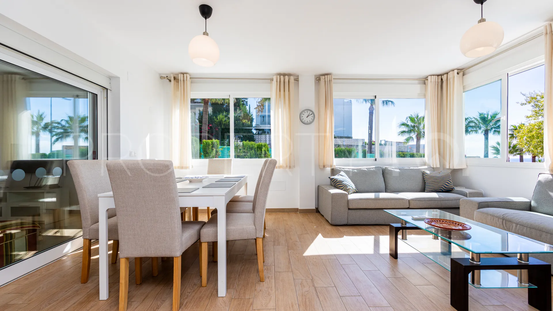 Riviera del Sol, villa de 4 dormitorios a la venta