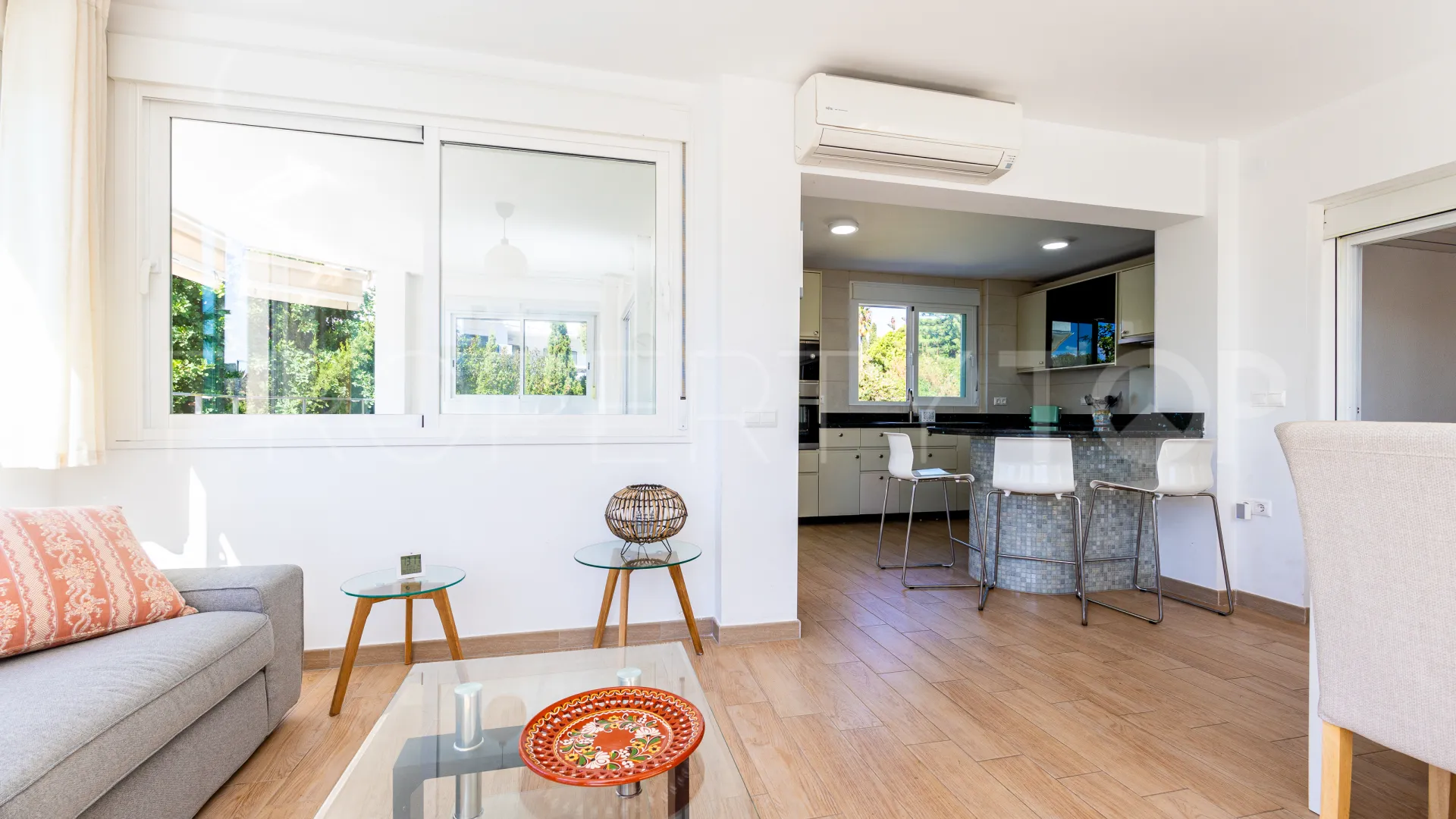 Riviera del Sol, villa de 4 dormitorios a la venta