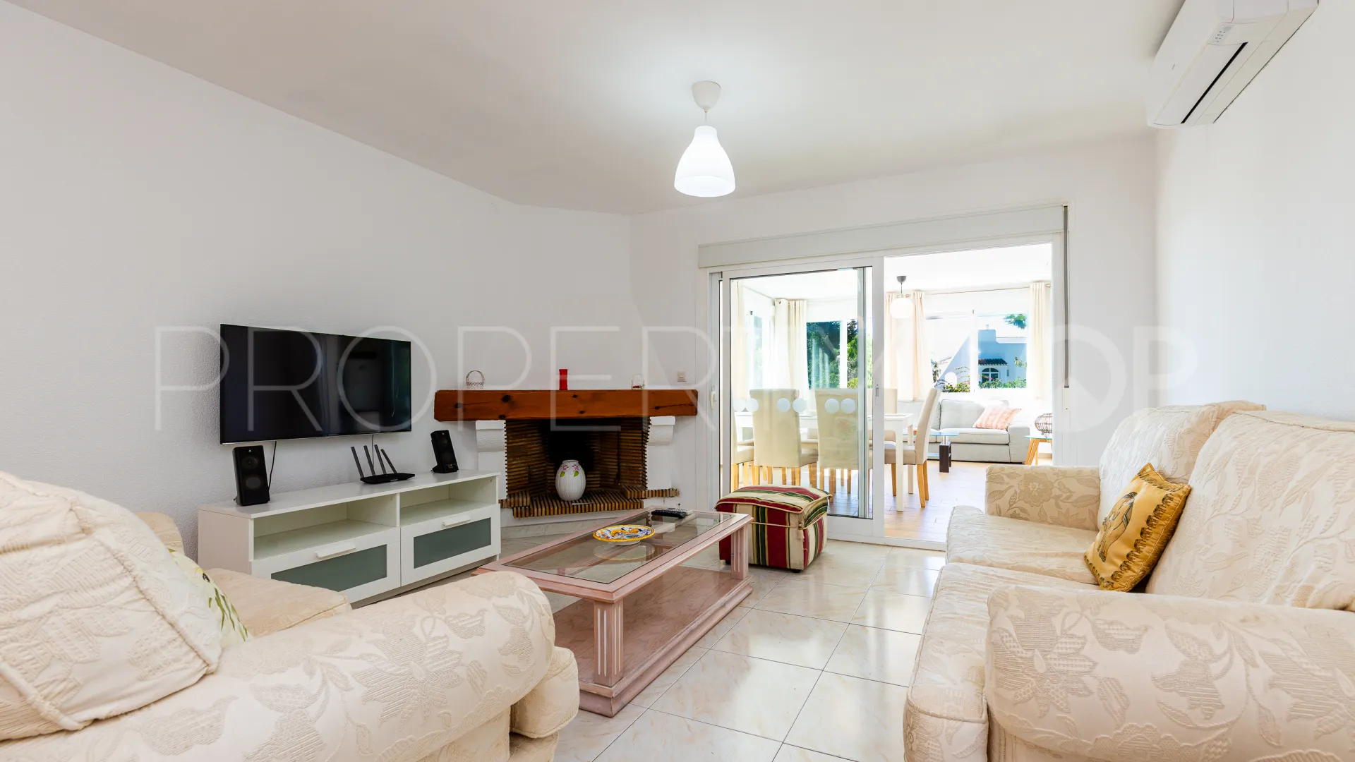 Riviera del Sol, villa de 4 dormitorios a la venta