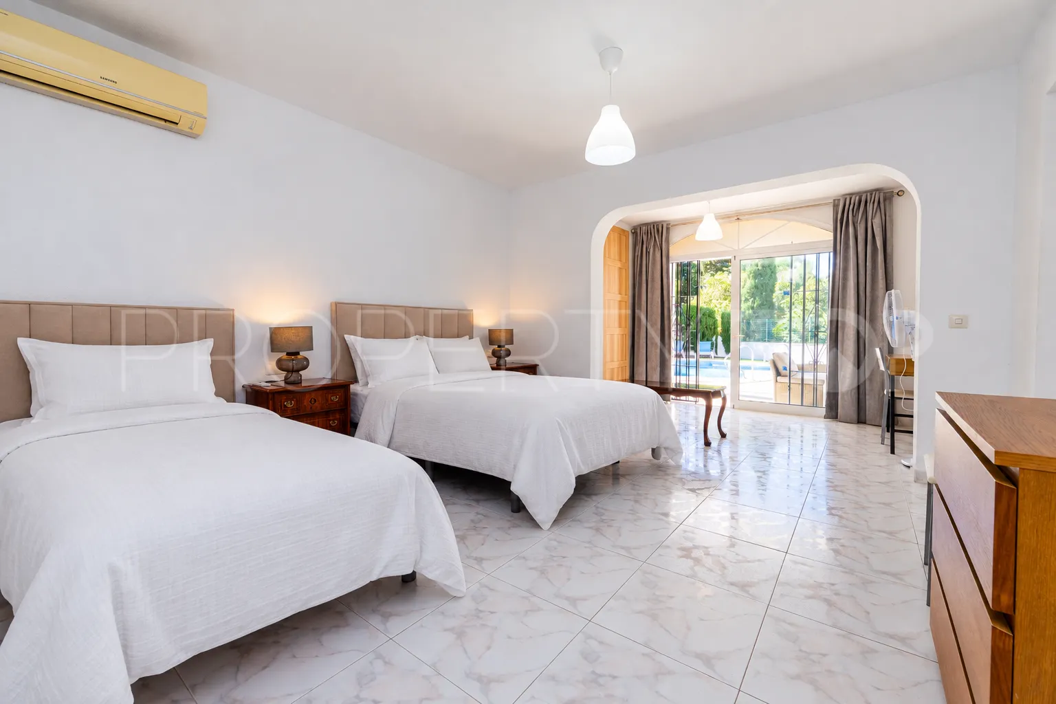 Riviera del Sol, villa de 4 dormitorios a la venta