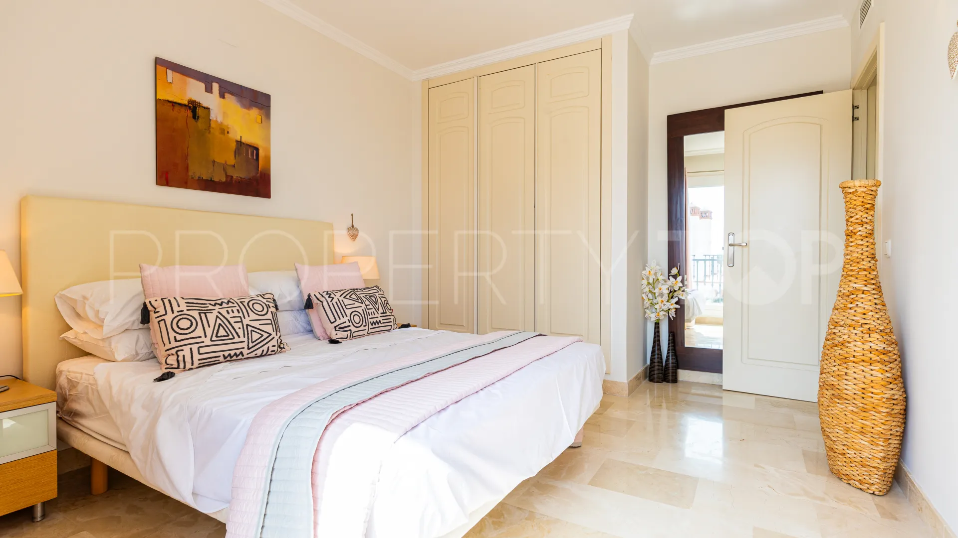 Calahonda, apartamento a la venta