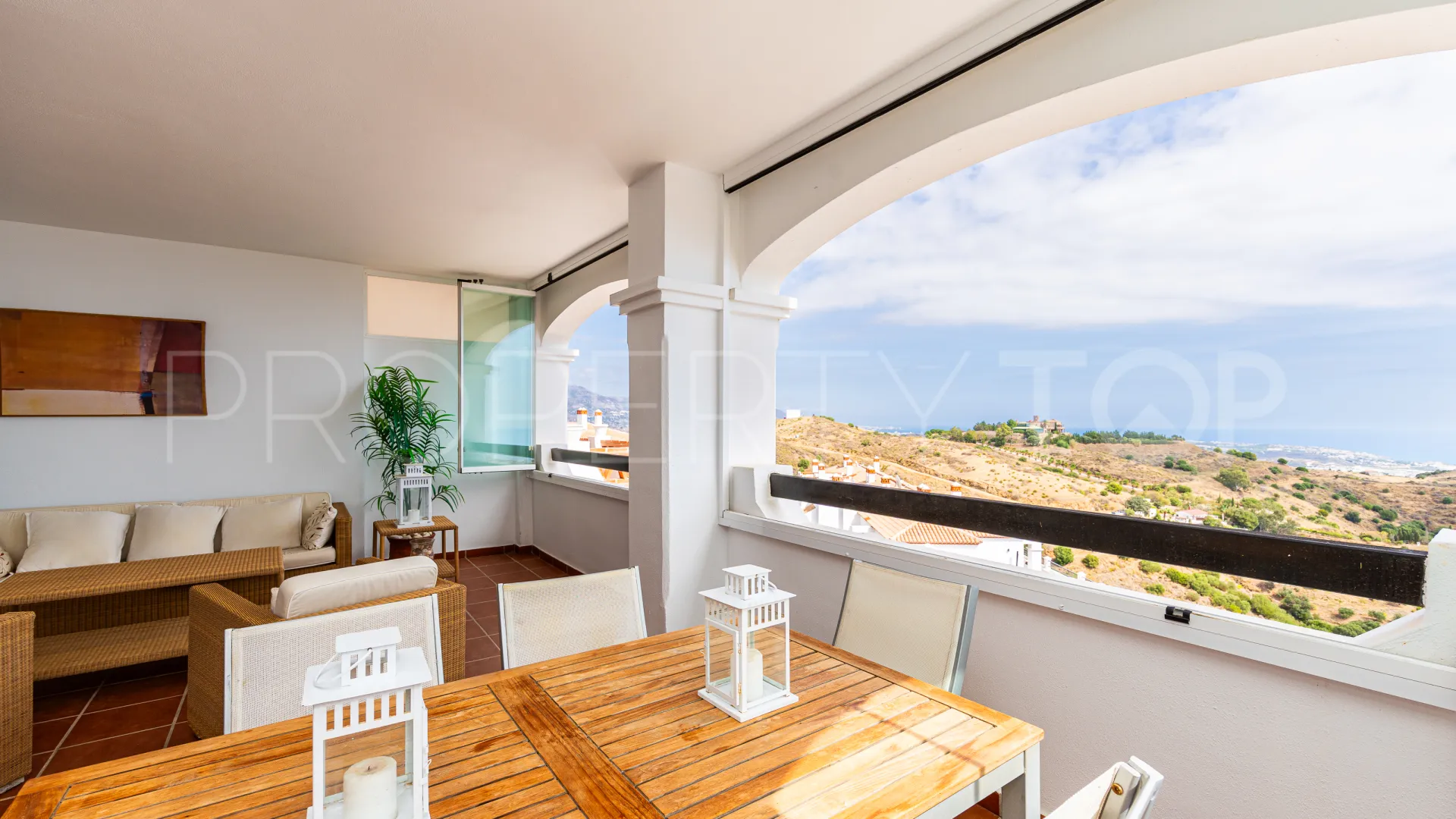 Calahonda, apartamento a la venta