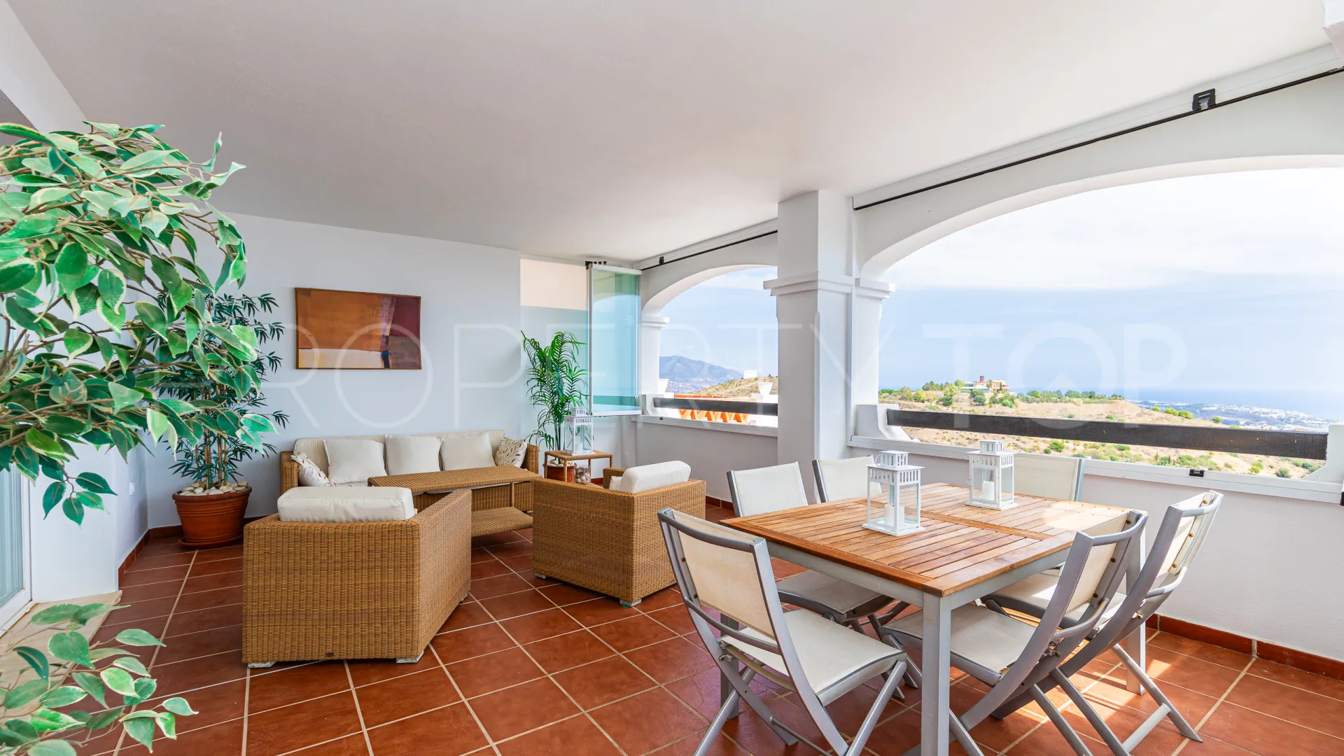 Calahonda, apartamento a la venta